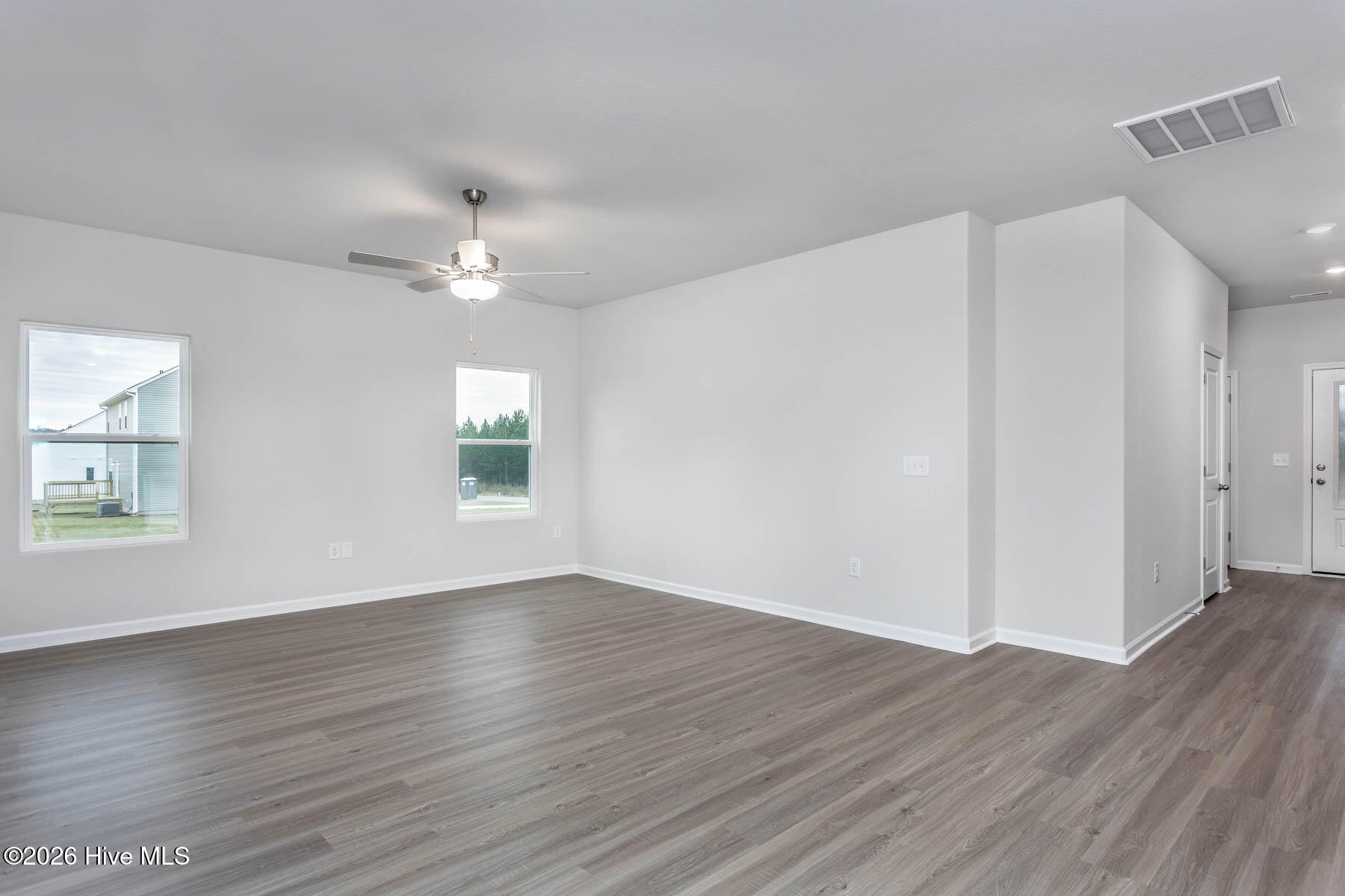 11714 International Drive Property Photo 2