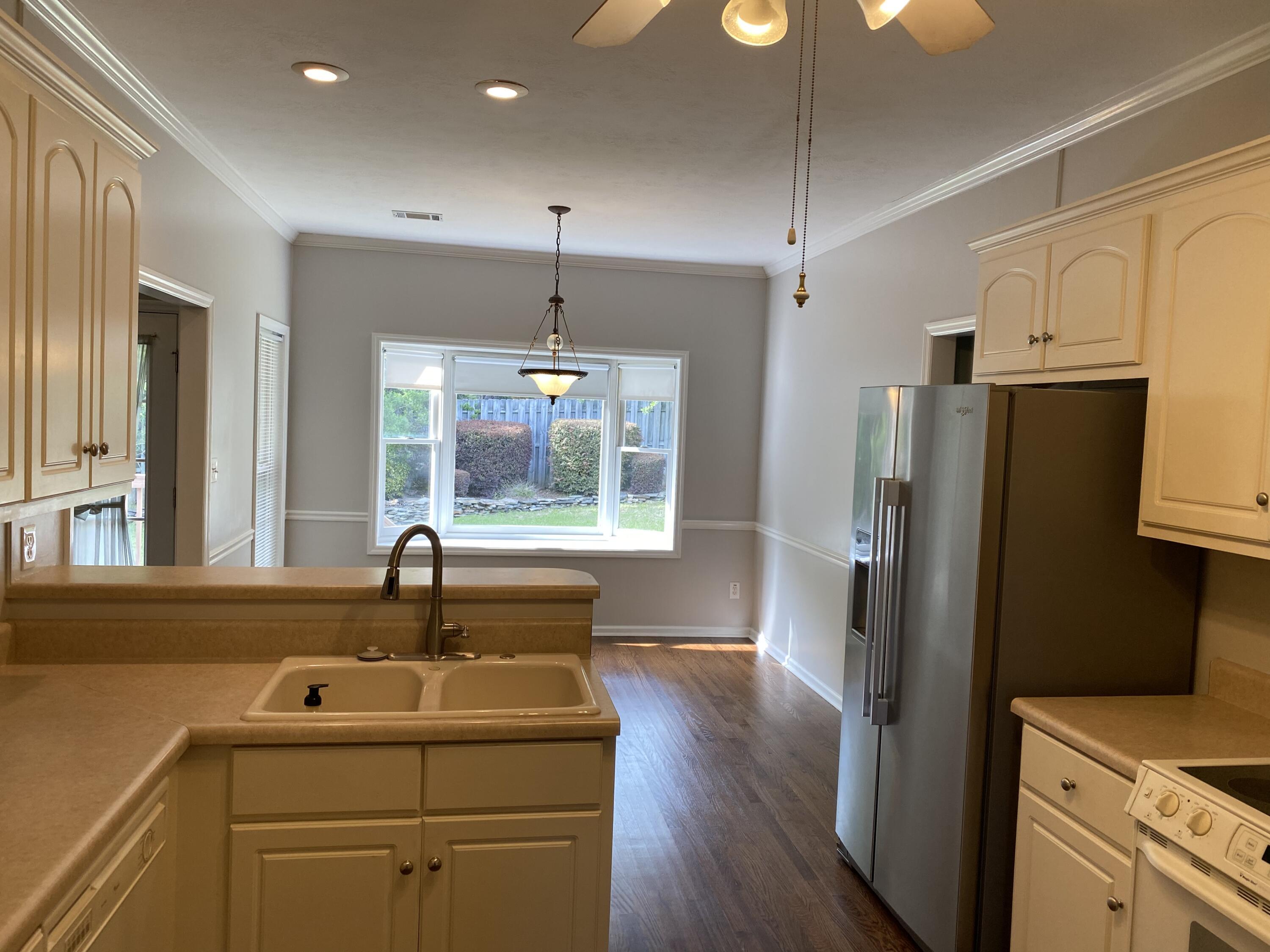 4325 Colony Square Property Photo 12