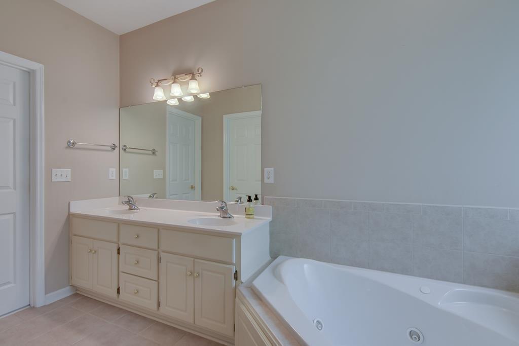 4325 Colony Square Property Photo 22