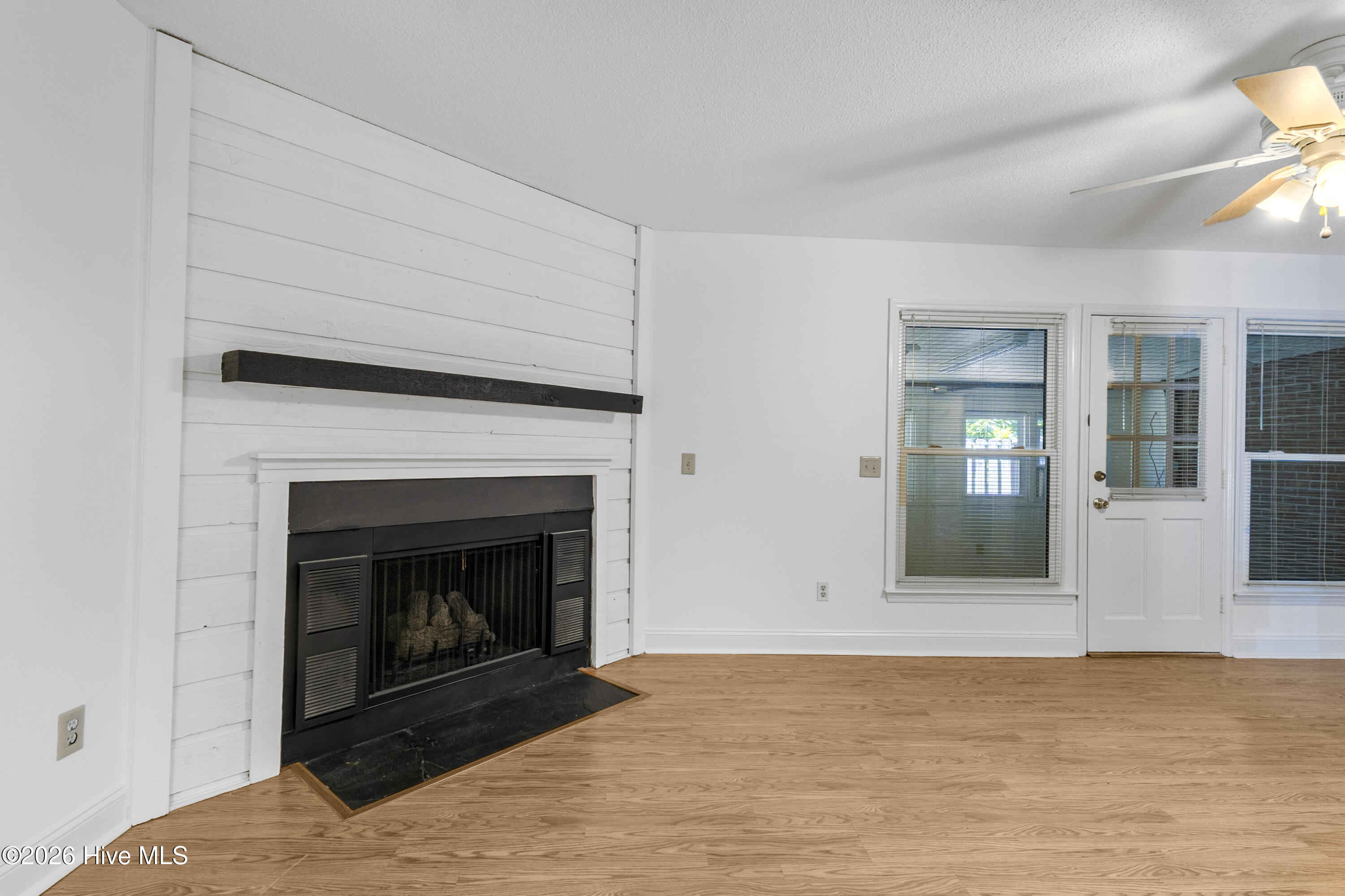 4943 Marlin Court Property Photo 6