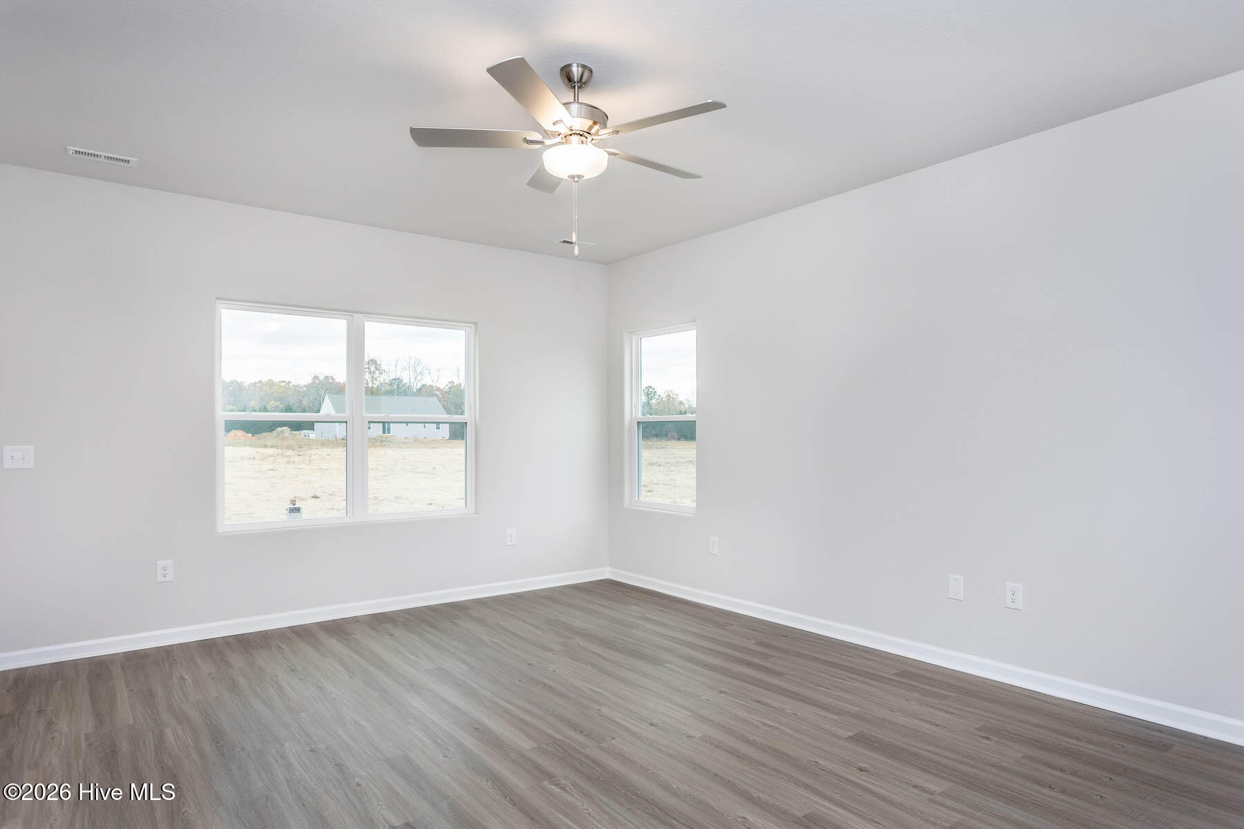 11640 International Drive Property Photo 11