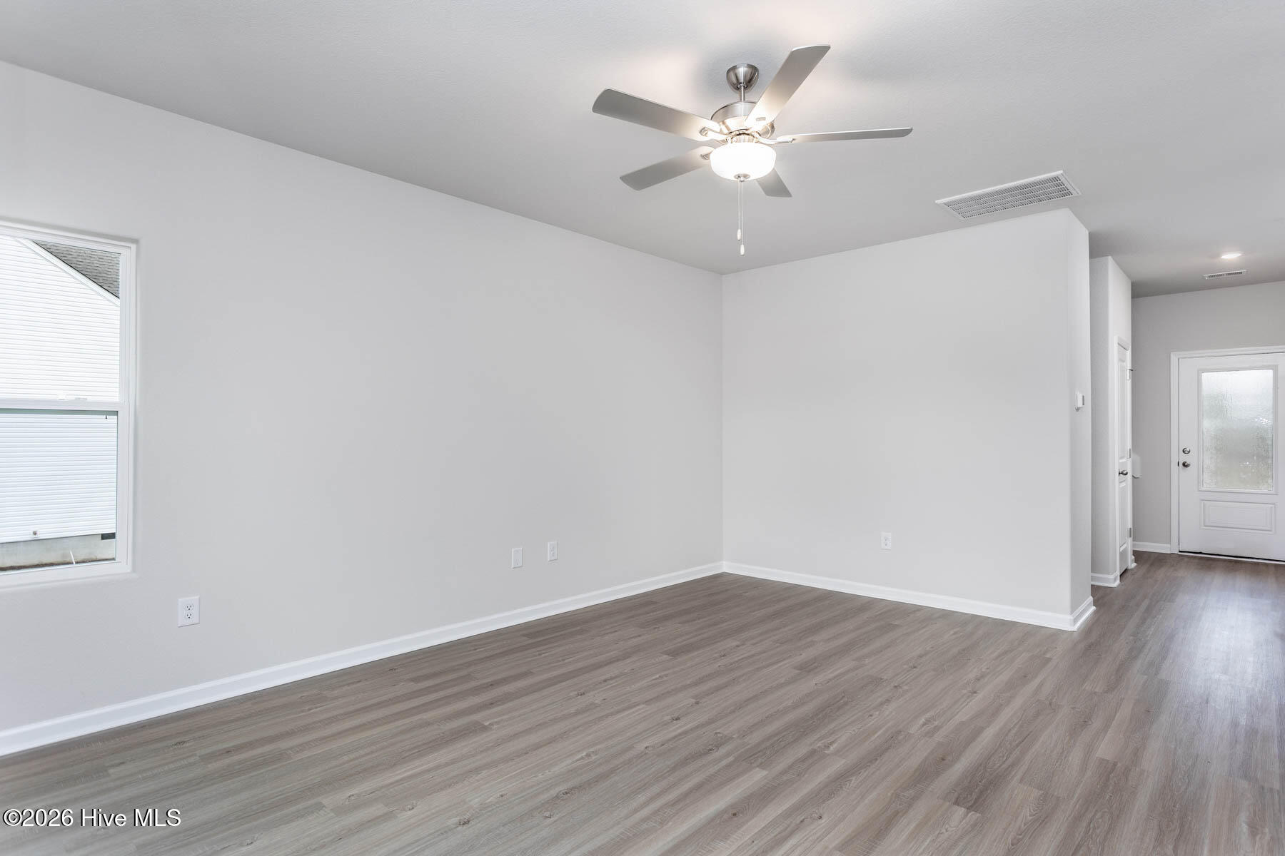 11640 International Drive Property Photo 15