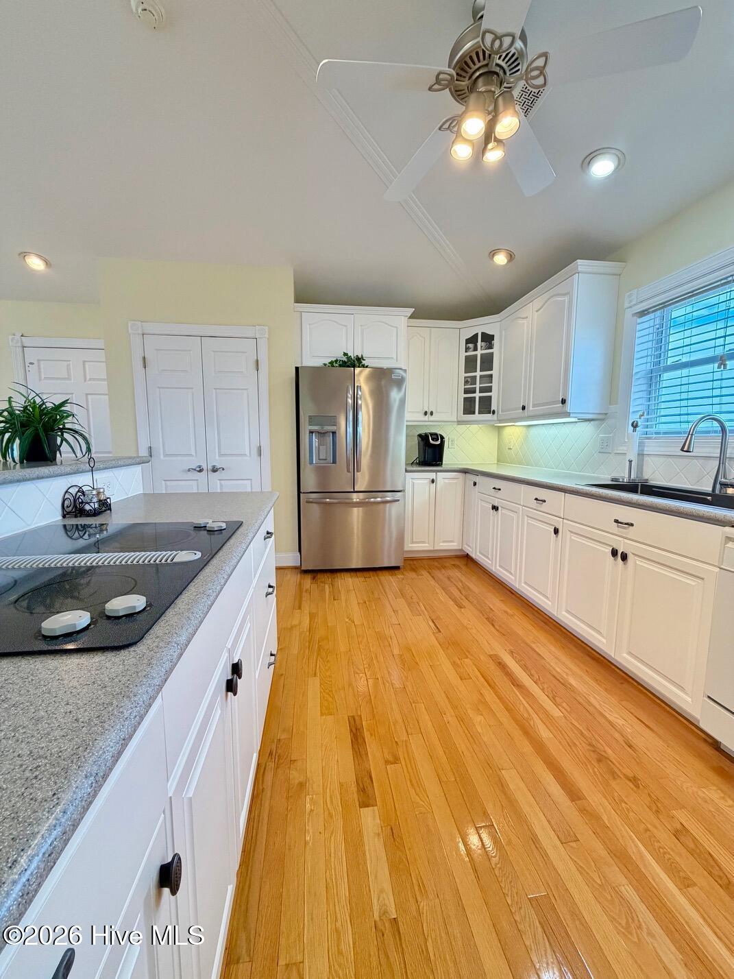 8526 Ocean View Drive Property Photo 17