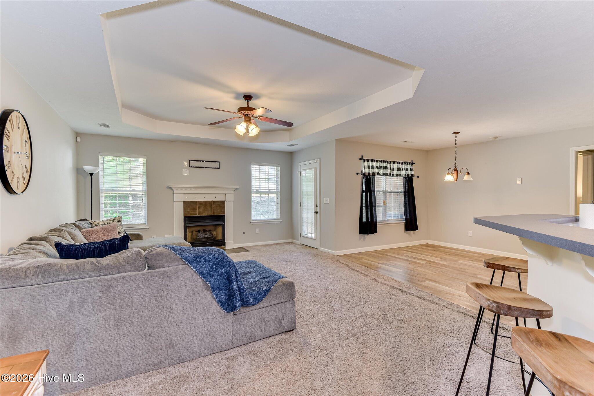 736 Cannock Loop Property Photo 9