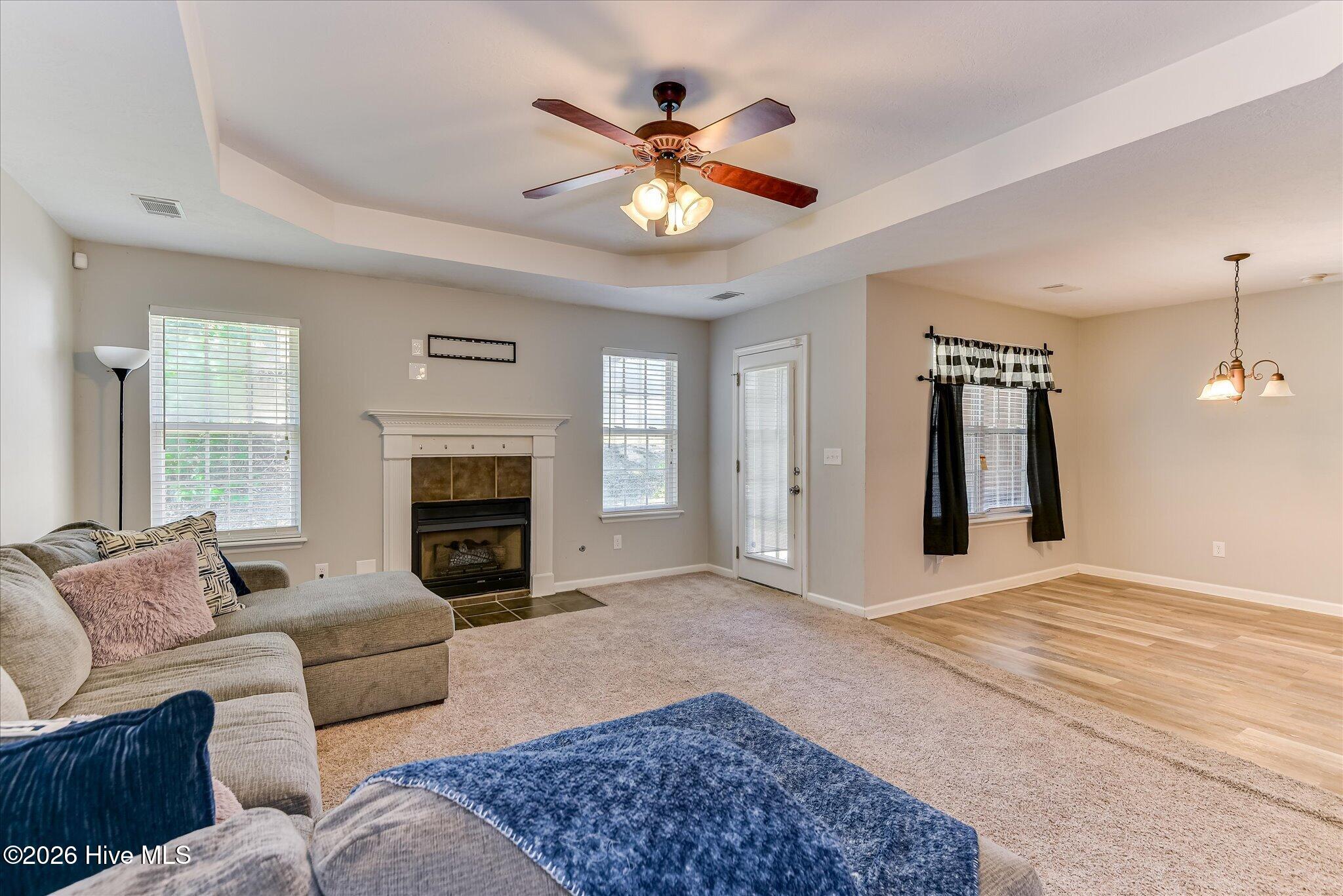 736 Cannock Loop Property Photo 10