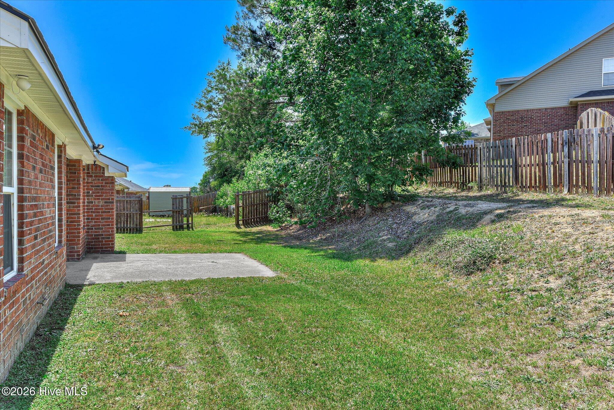 736 Cannock Loop Property Photo 39