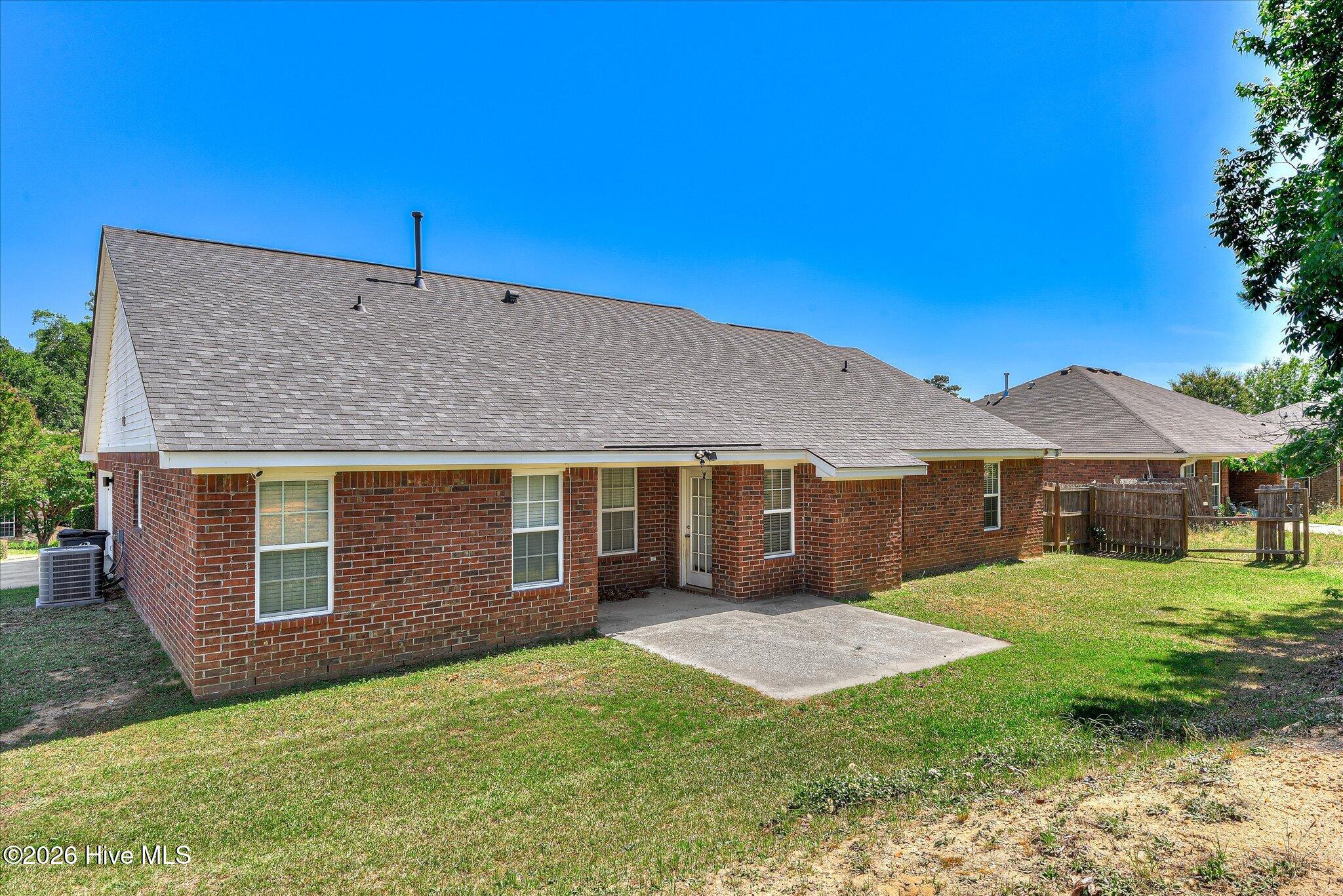736 Cannock Loop Property Photo 40