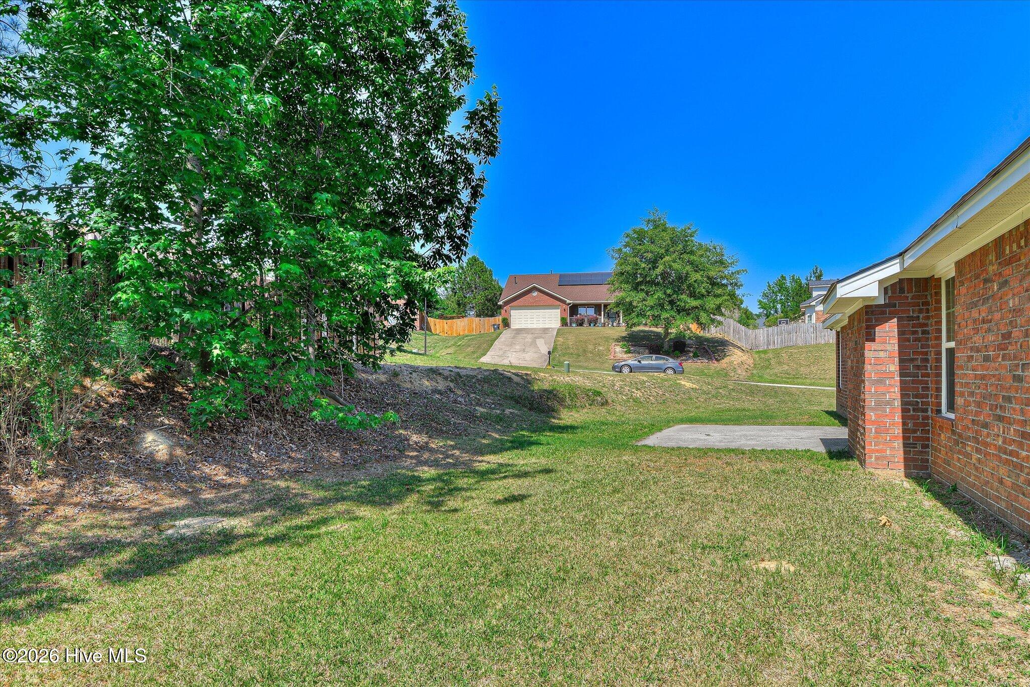 736 Cannock Loop Property Photo 42