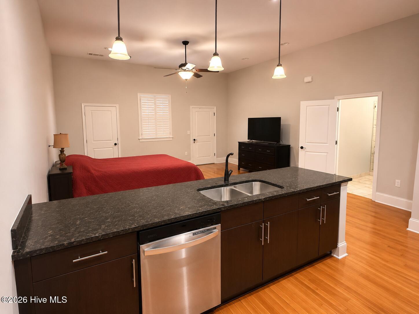 936 Broad Street 407 Property Photo 9