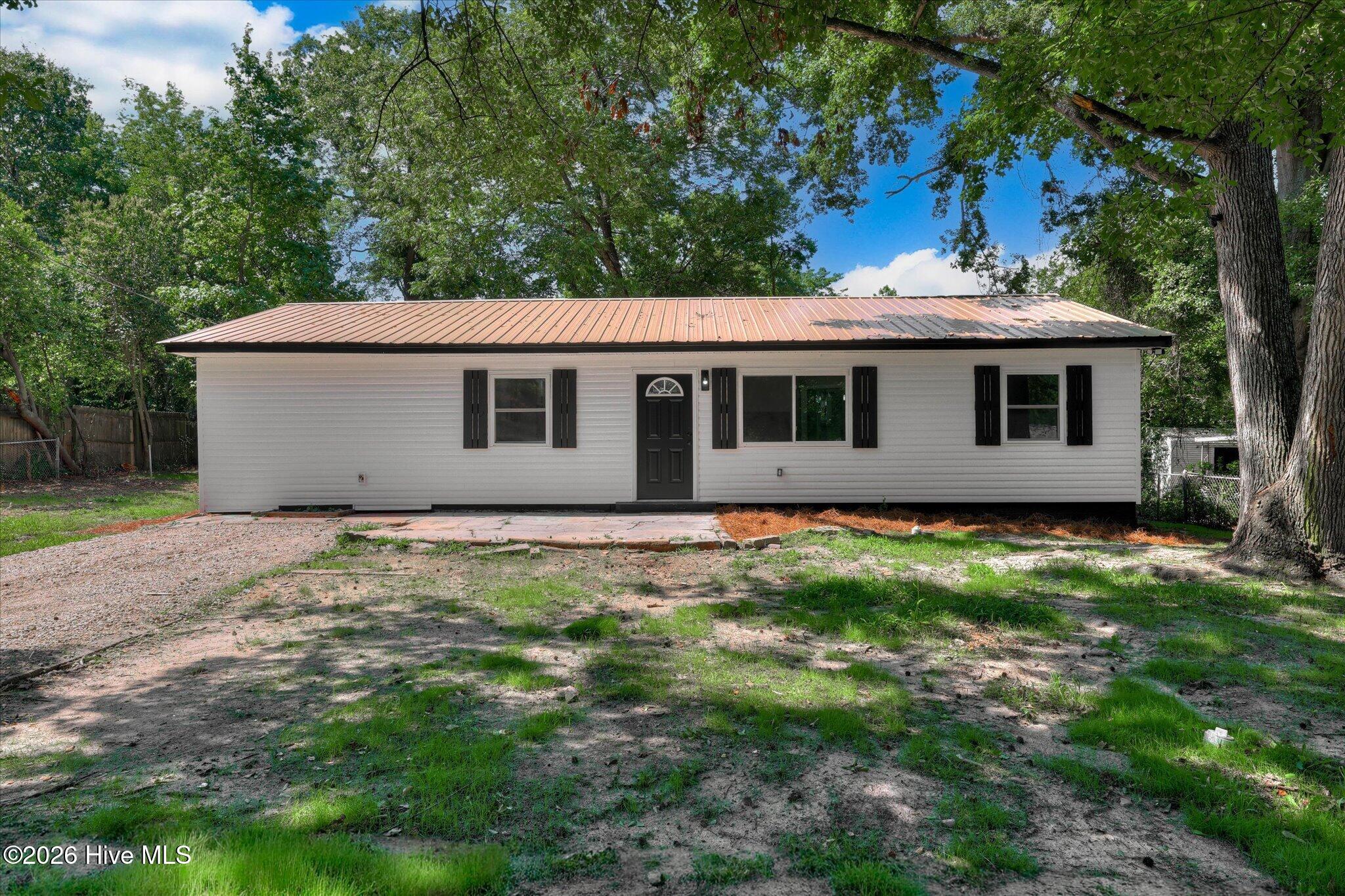 1704 Susan Circle Property Photo 1