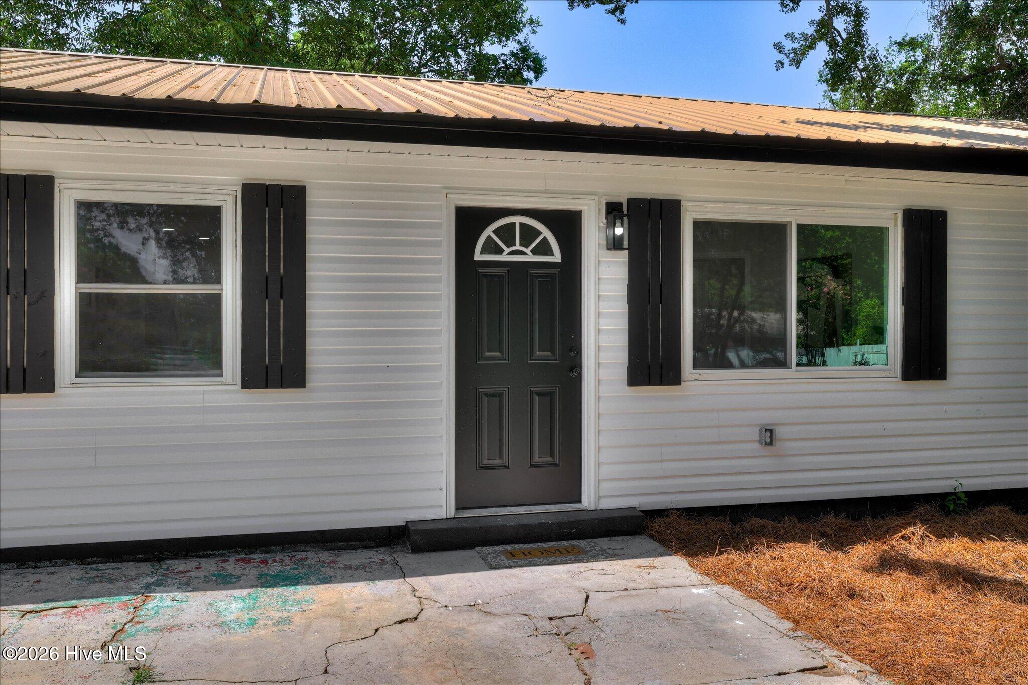 1704 Susan Circle Property Photo 3