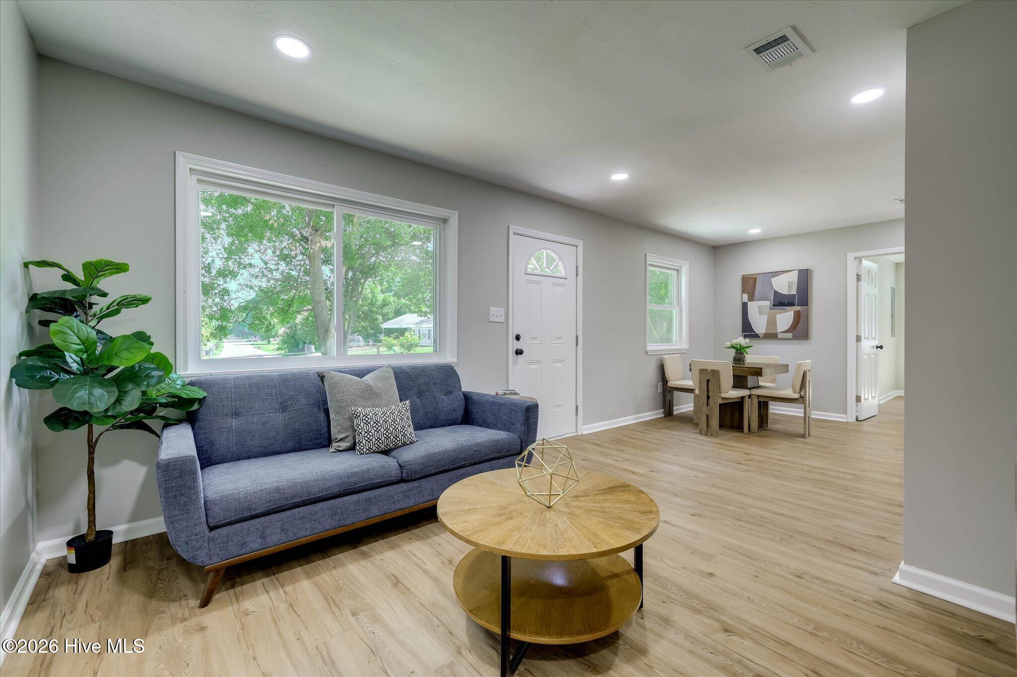 1704 Susan Circle Property Photo 6