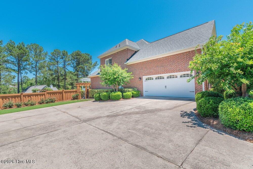 1364 Waterston Drive Property Photo 4
