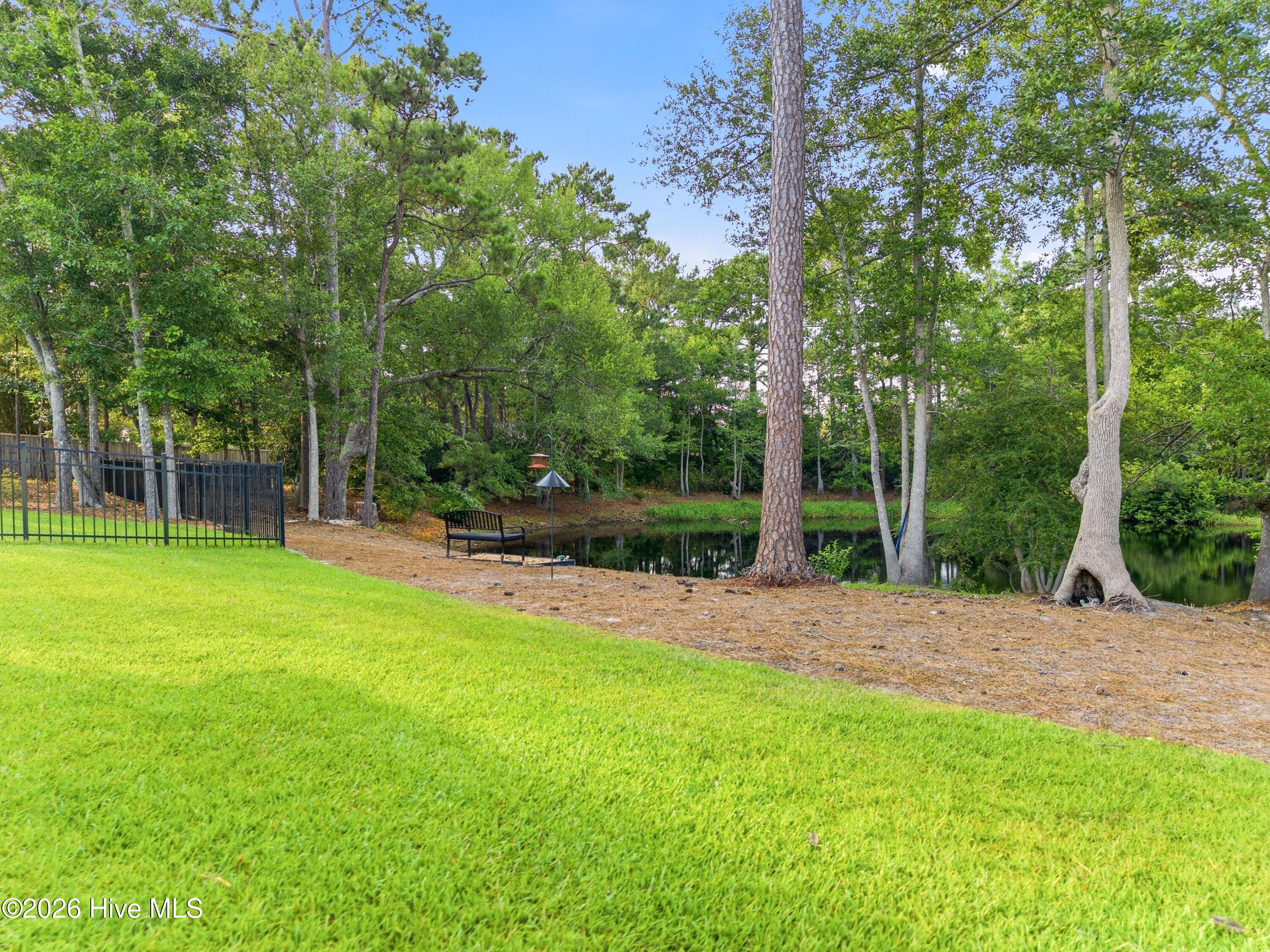194 Hampton Court Property Photo 42