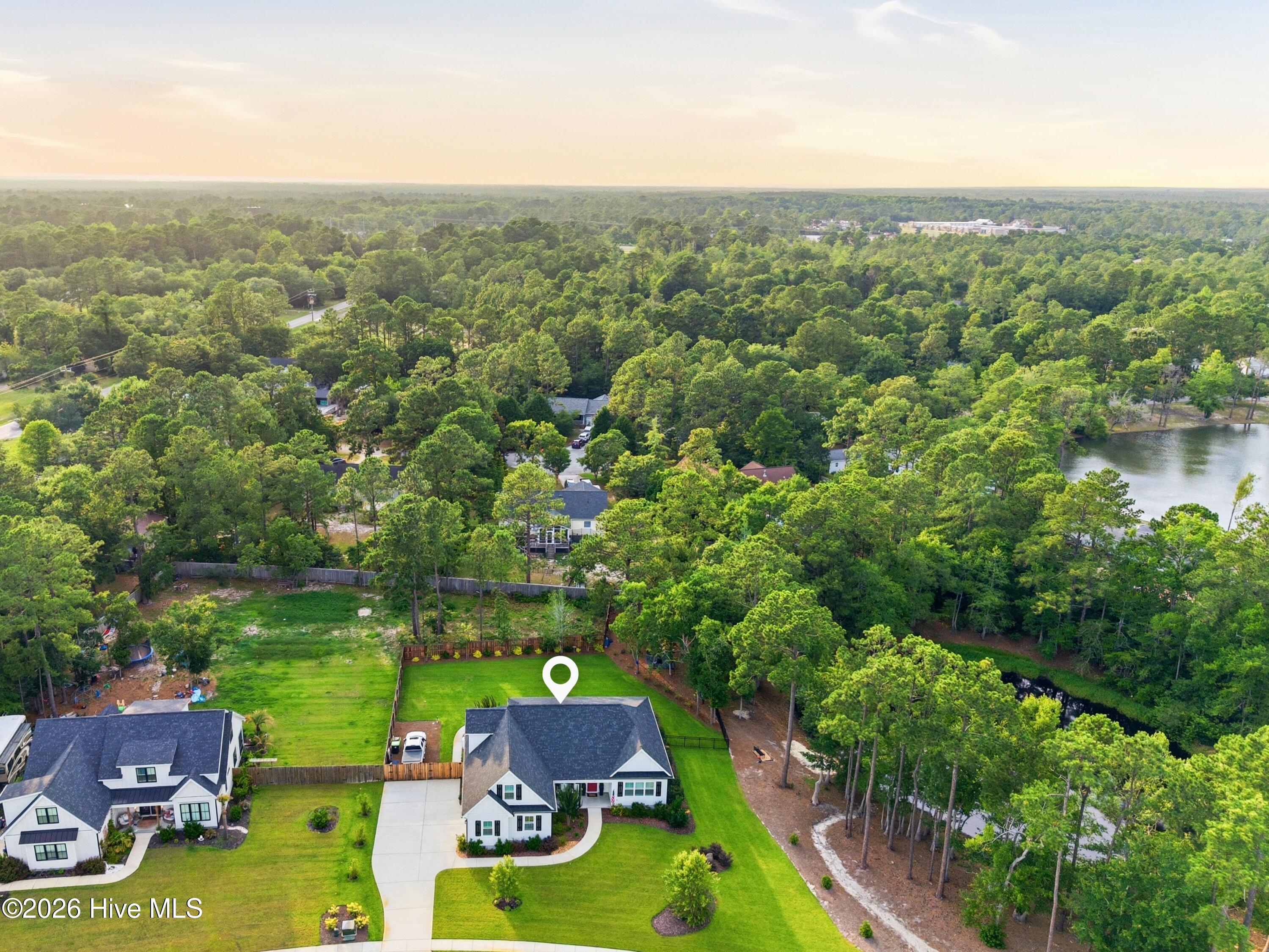 194 Hampton Court Property Photo 49