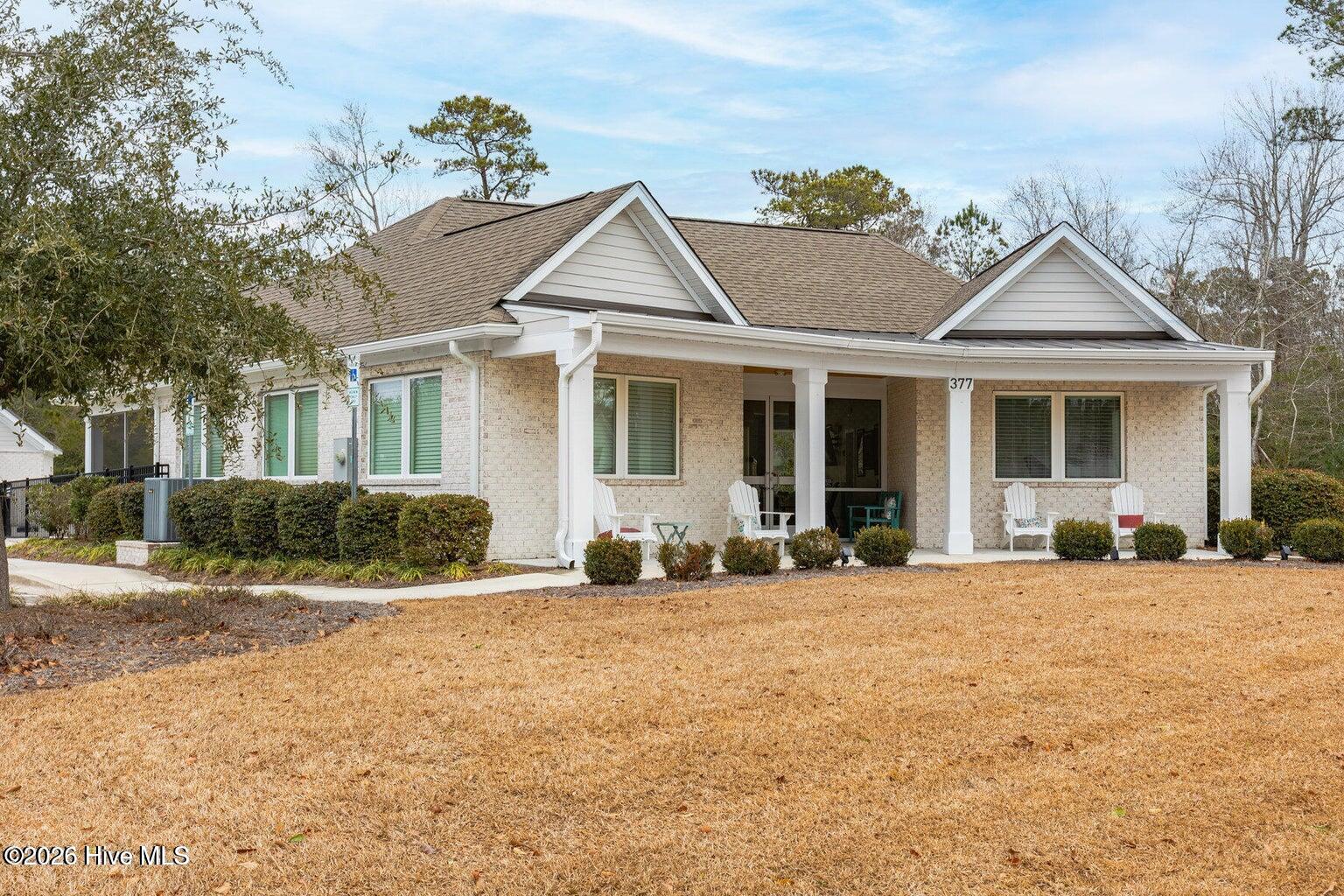 194 Hampton Court Property Photo 63