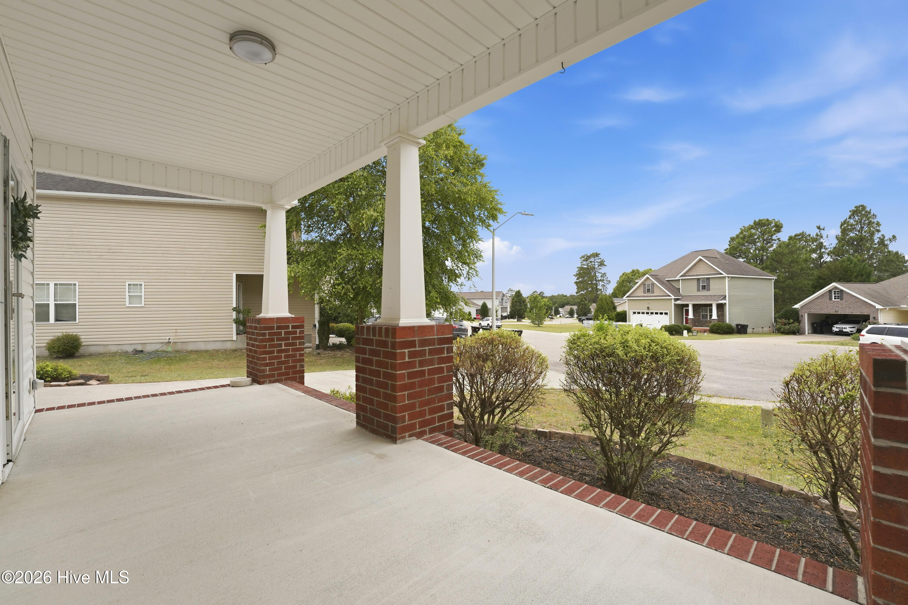104 Lightwater Court Property Photo 7