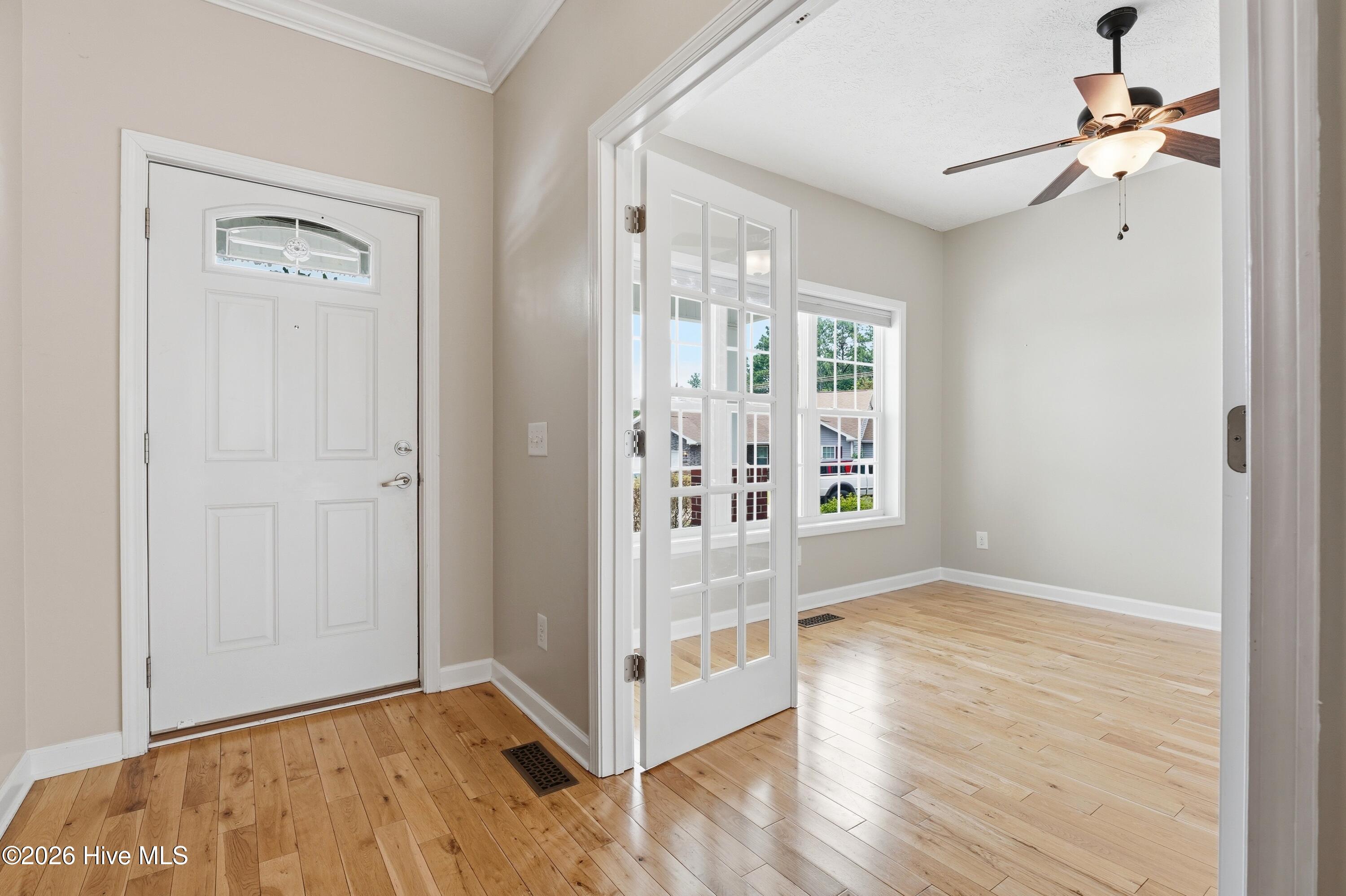 104 Lightwater Court Property Photo 12
