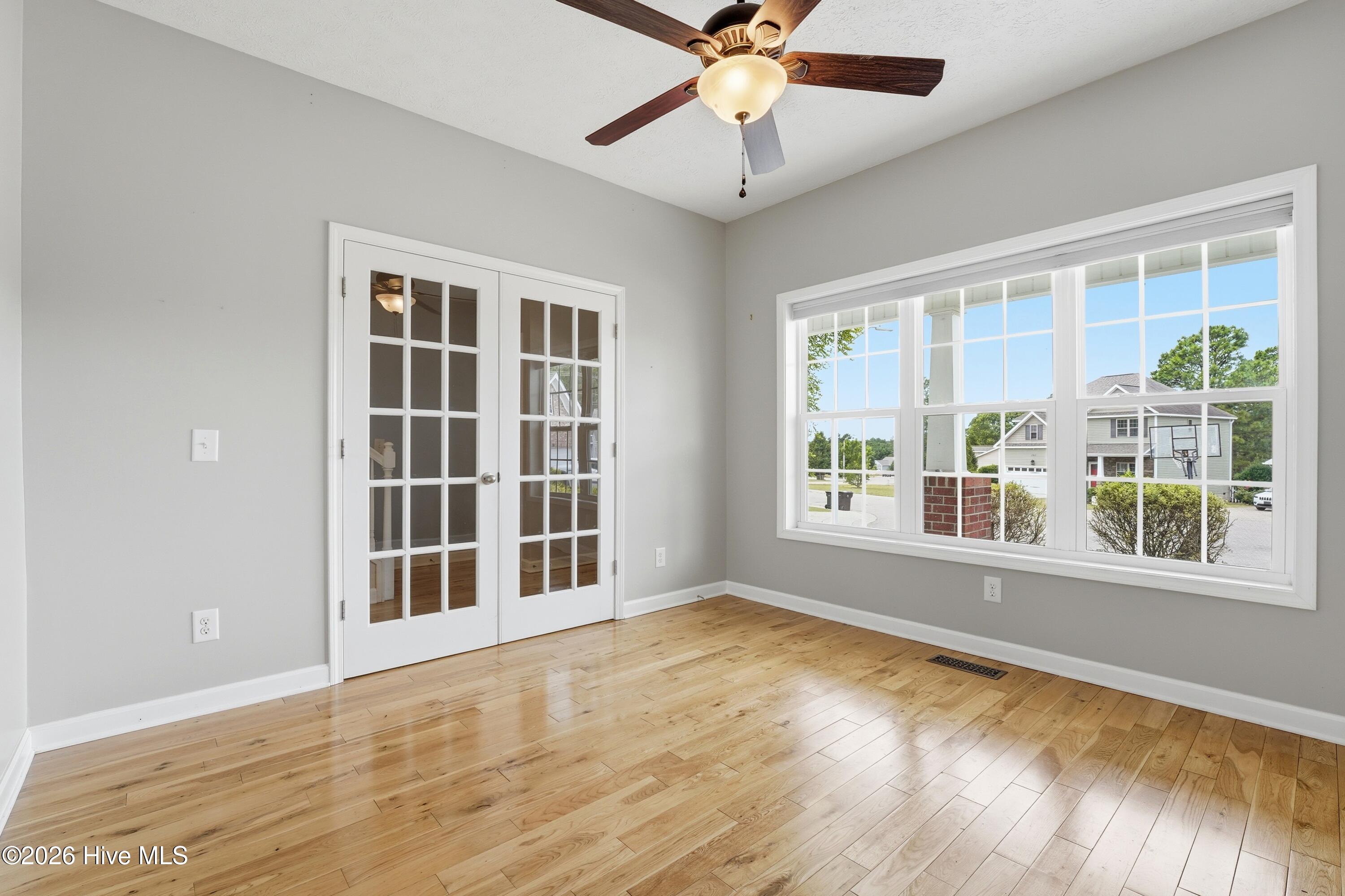 104 Lightwater Court Property Photo 16
