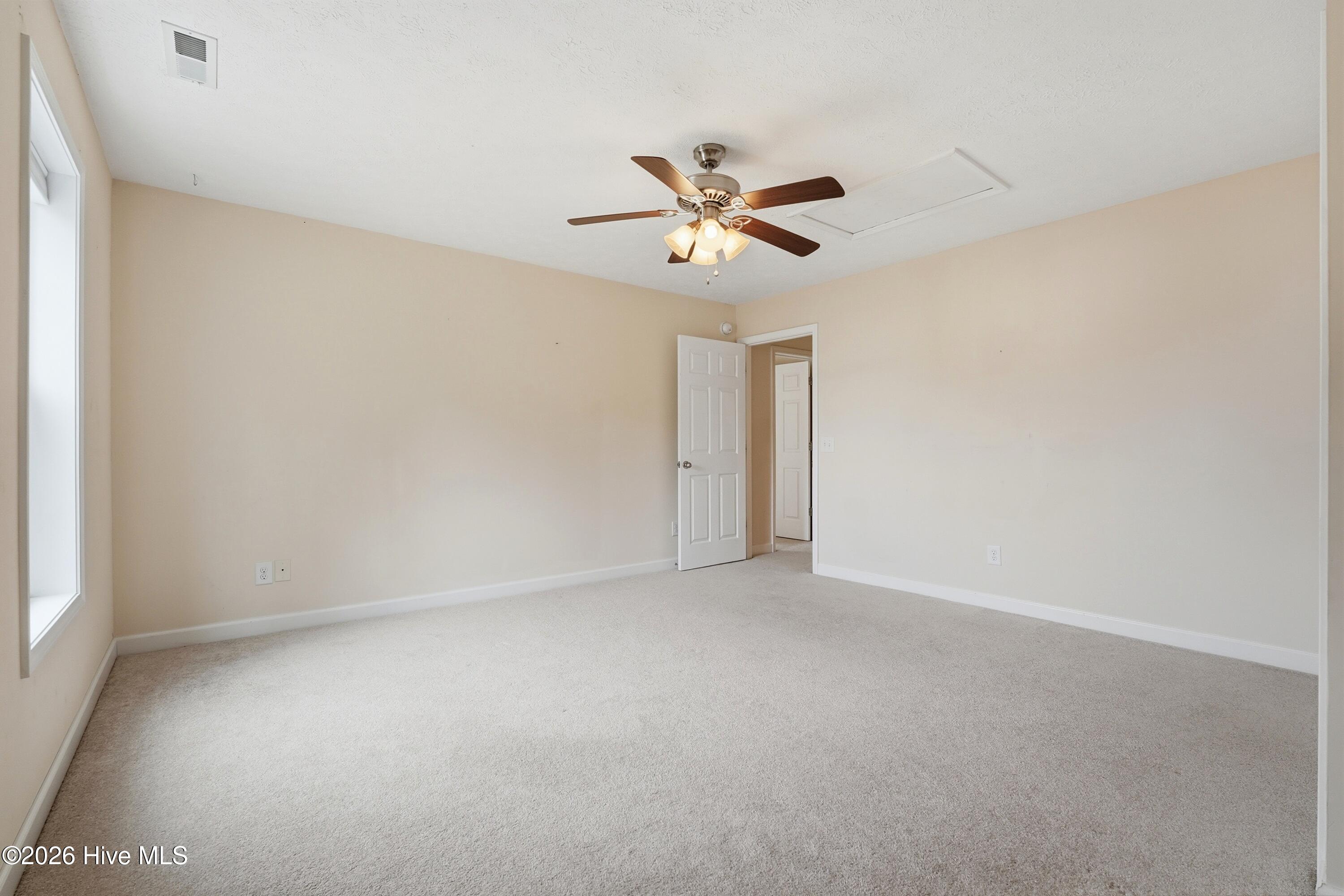 104 Lightwater Court Property Photo 41
