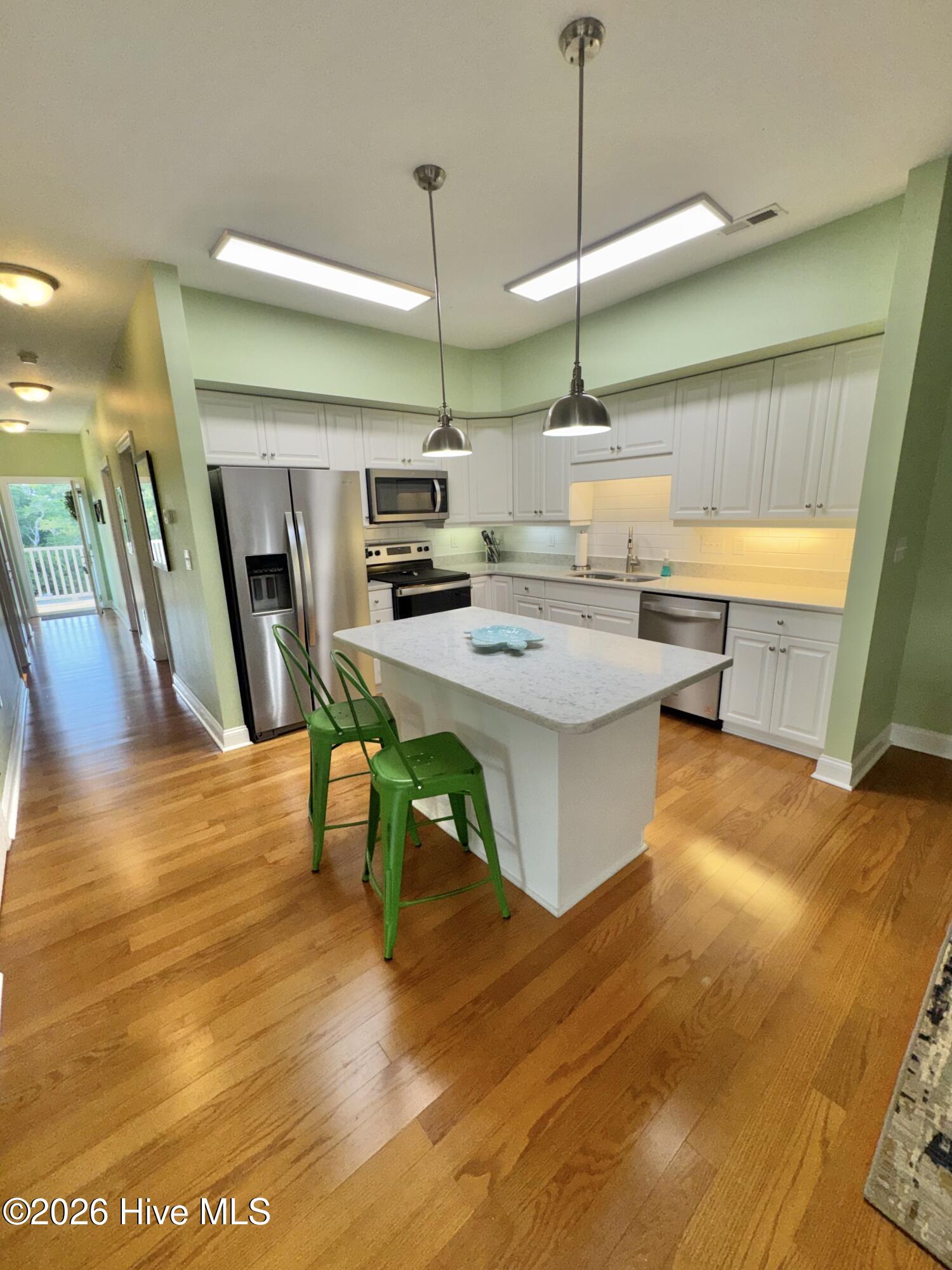 300 Lighthouse Lane D-3 Property Photo 8