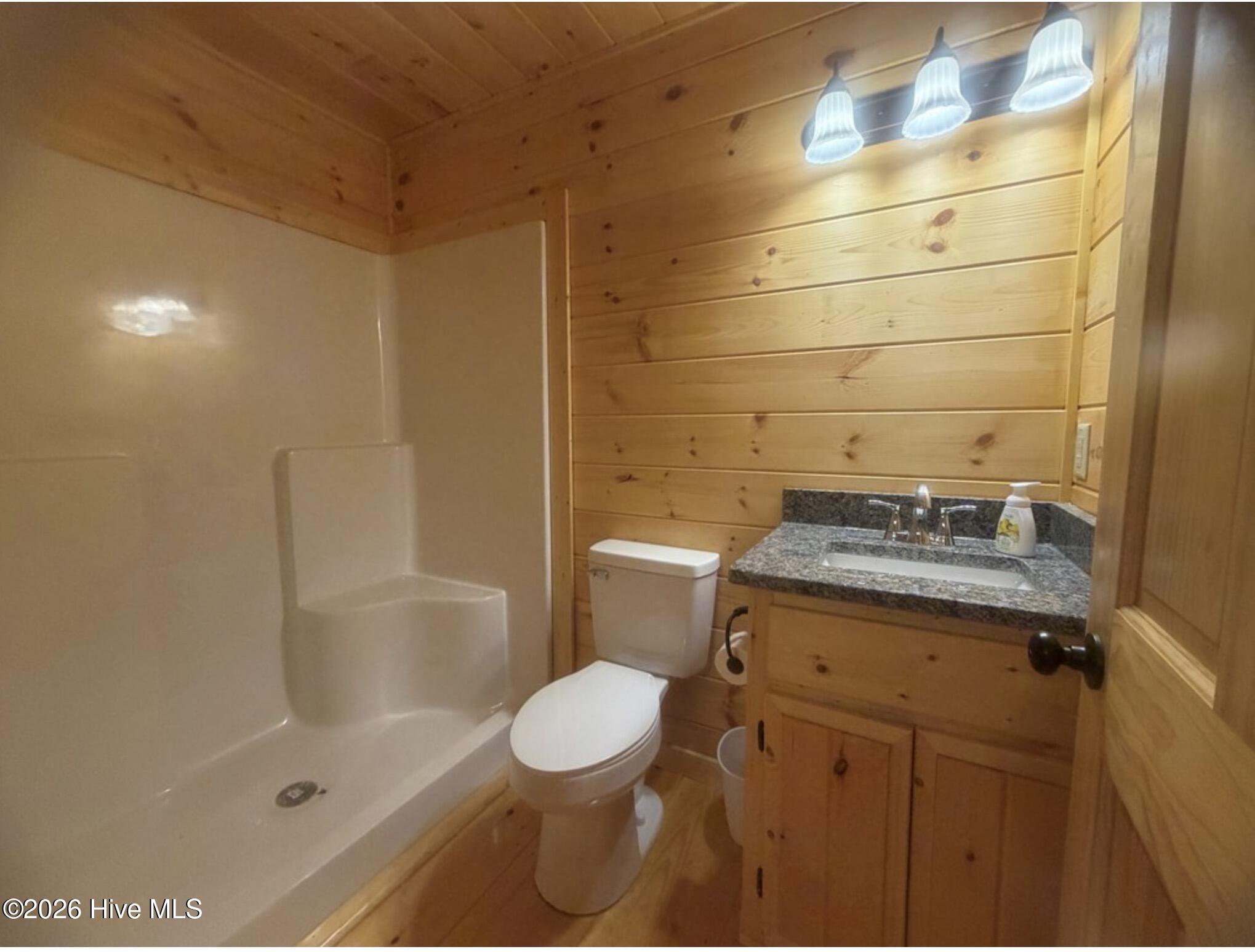 200 Bentley Cove Property Photo 15