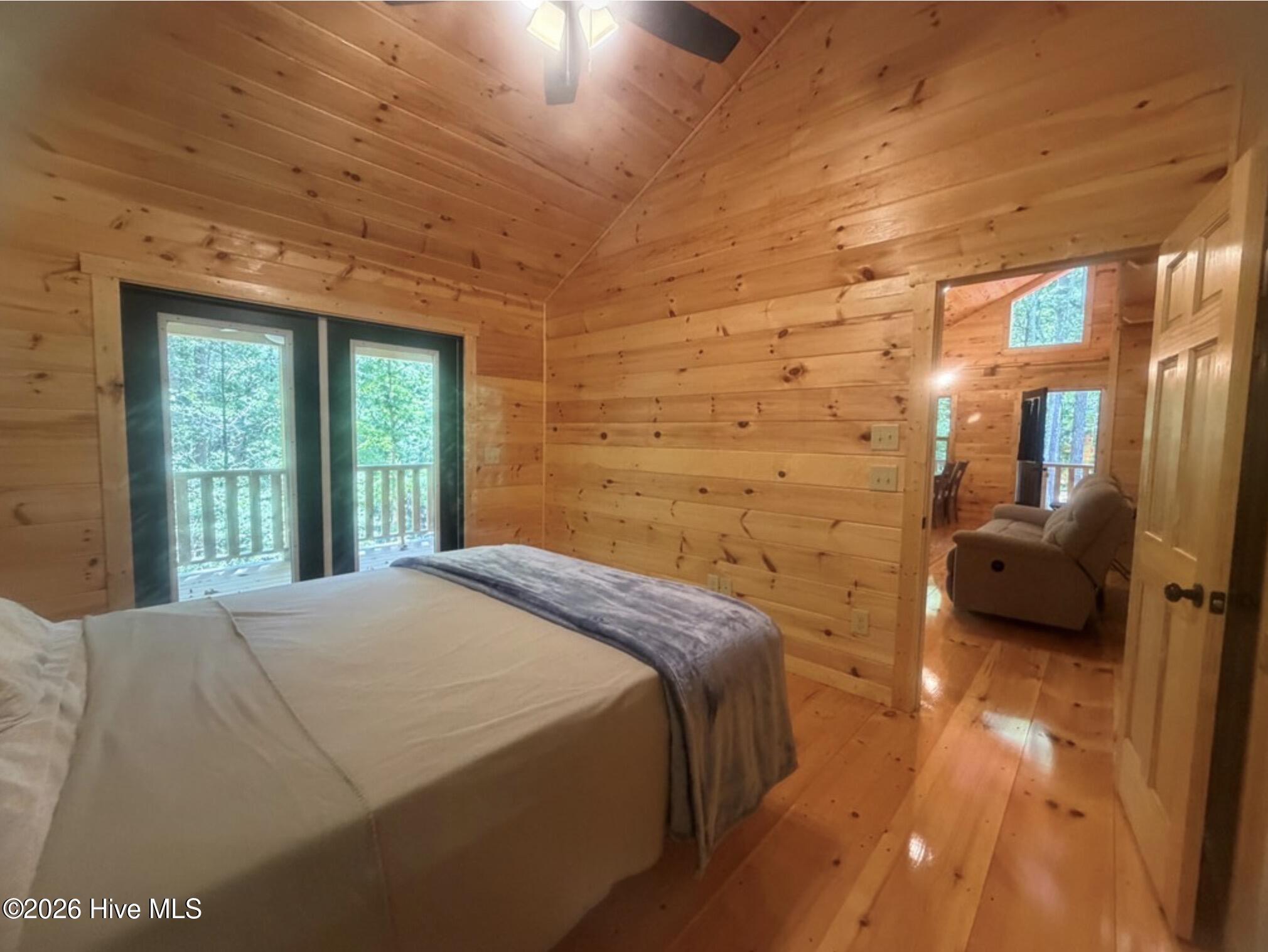 200 Bentley Cove Property Photo 16