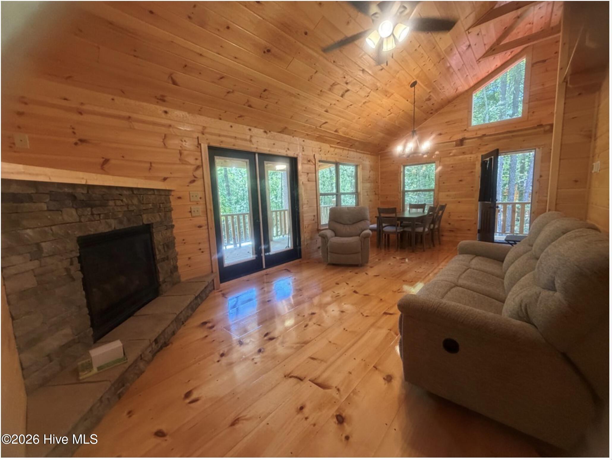 200 Bentley Cove Property Photo 21