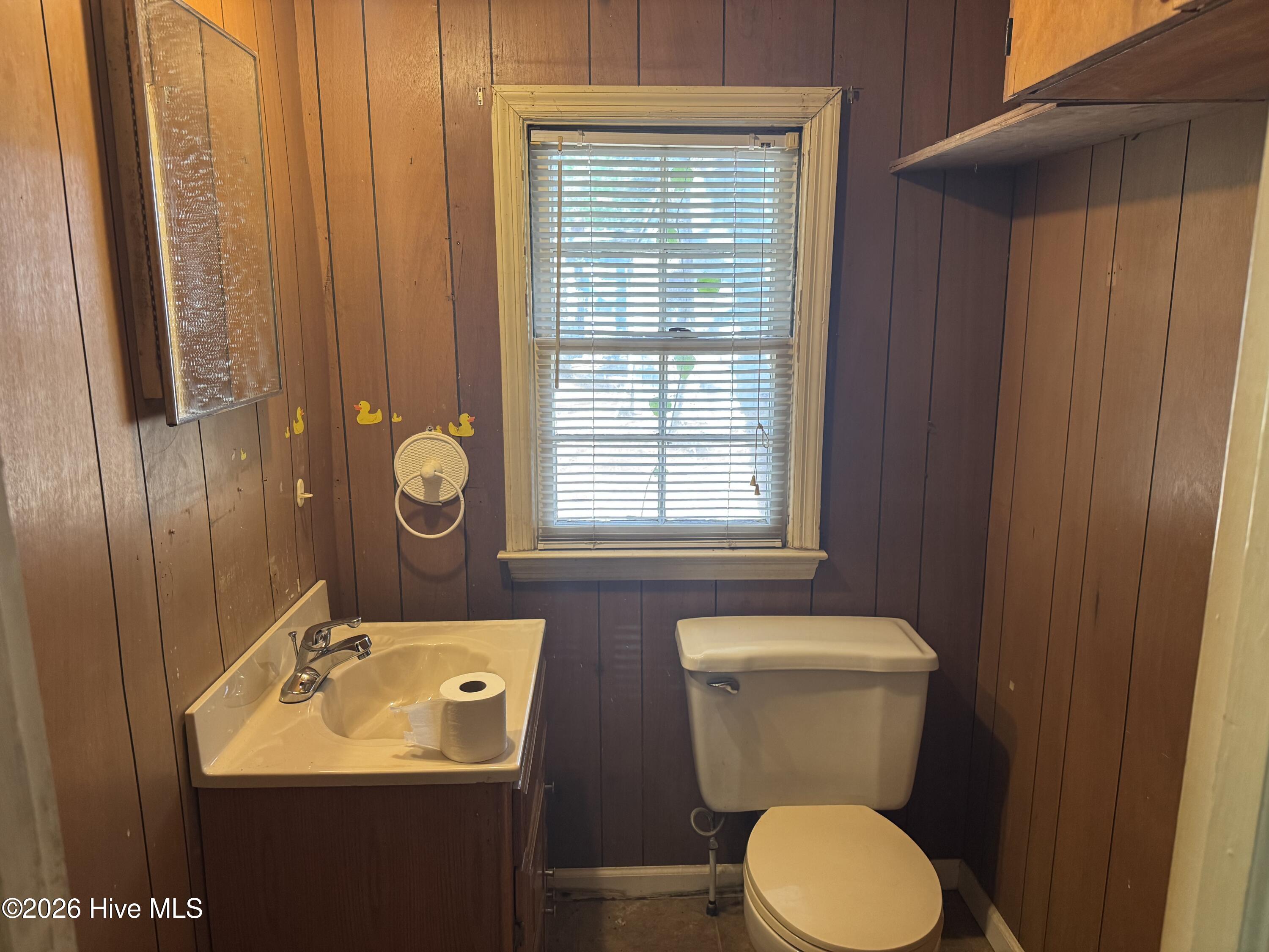 1195 Airport Road Property Photo 14