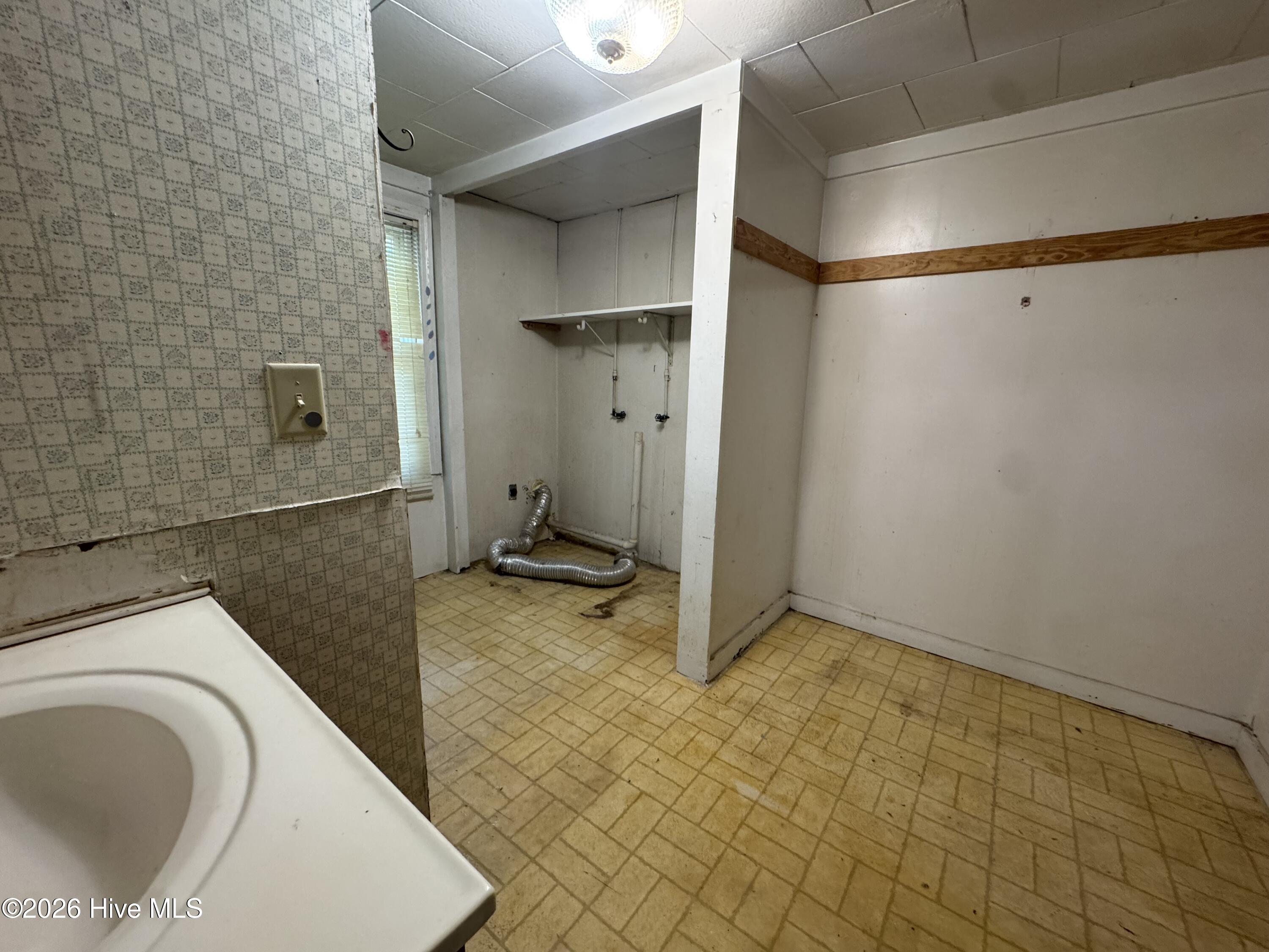 1195 Airport Road Property Photo 18