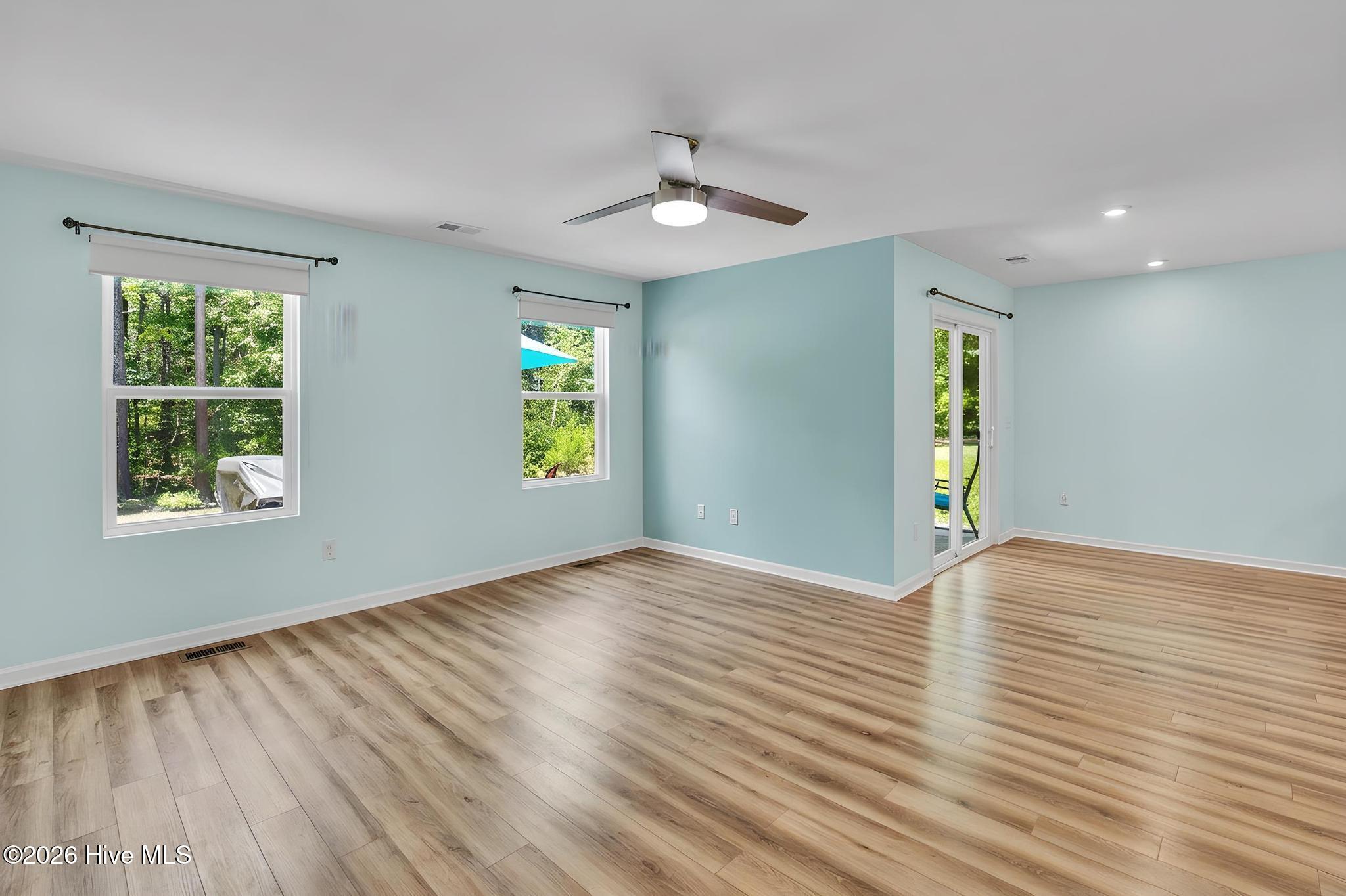 2487 Provence Drive Se Property Photo 6