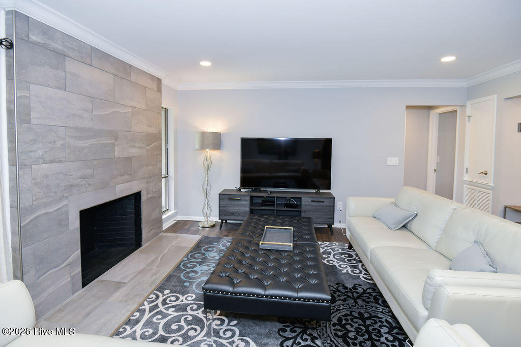 250 Sugar Gum Lane # 226 Property Photo 3