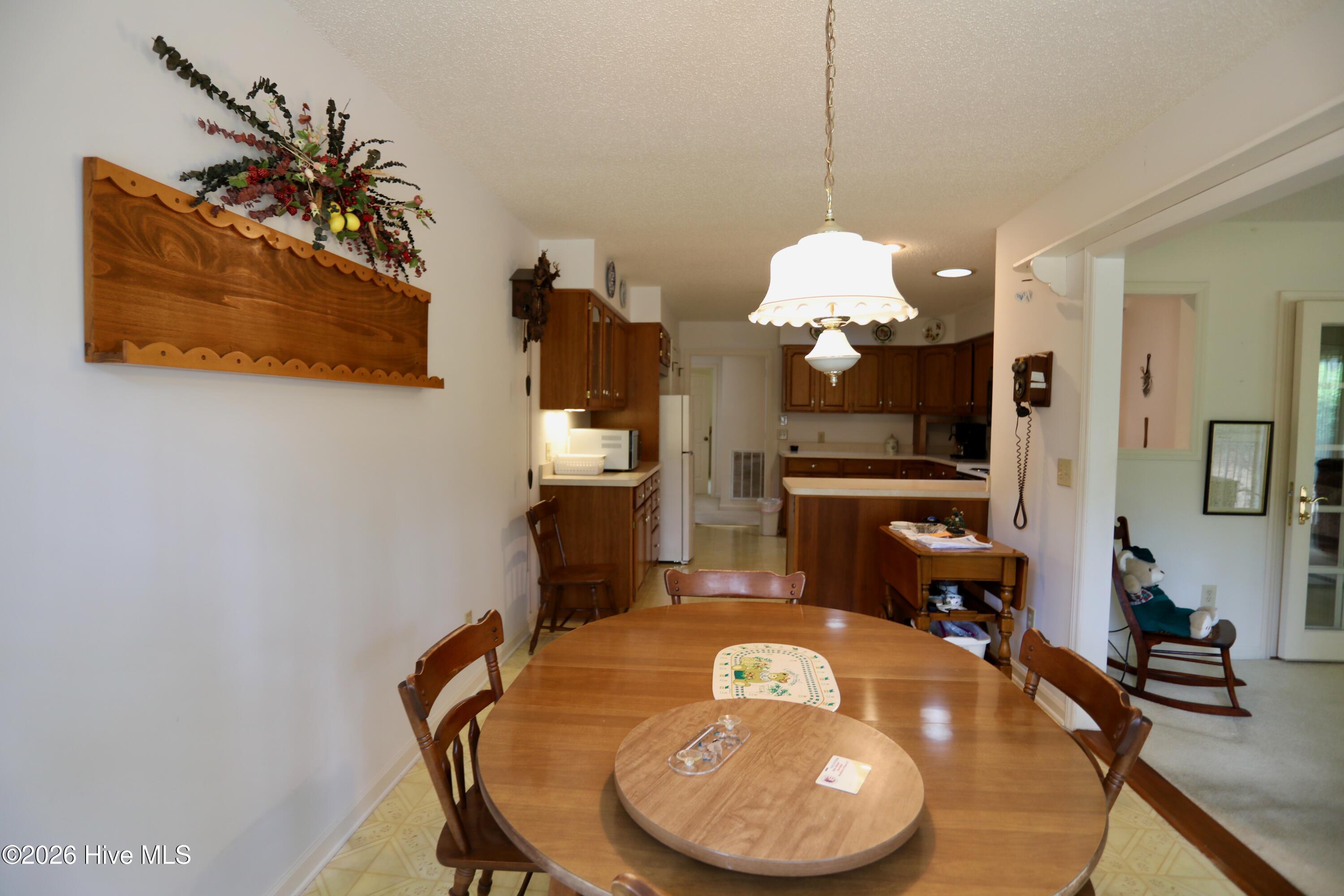 33 Shadow Lane Property Photo 10
