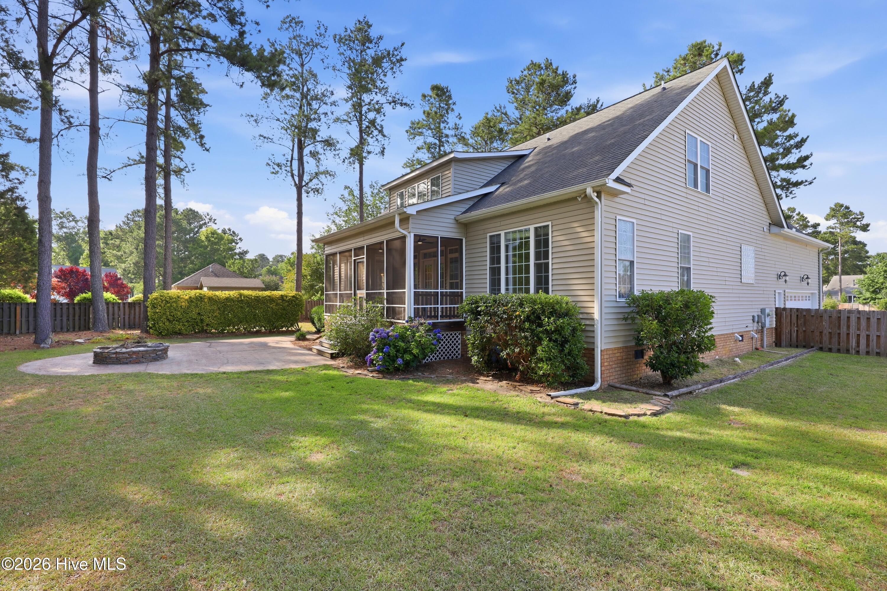 104 Bargate Drive Property Photo 7