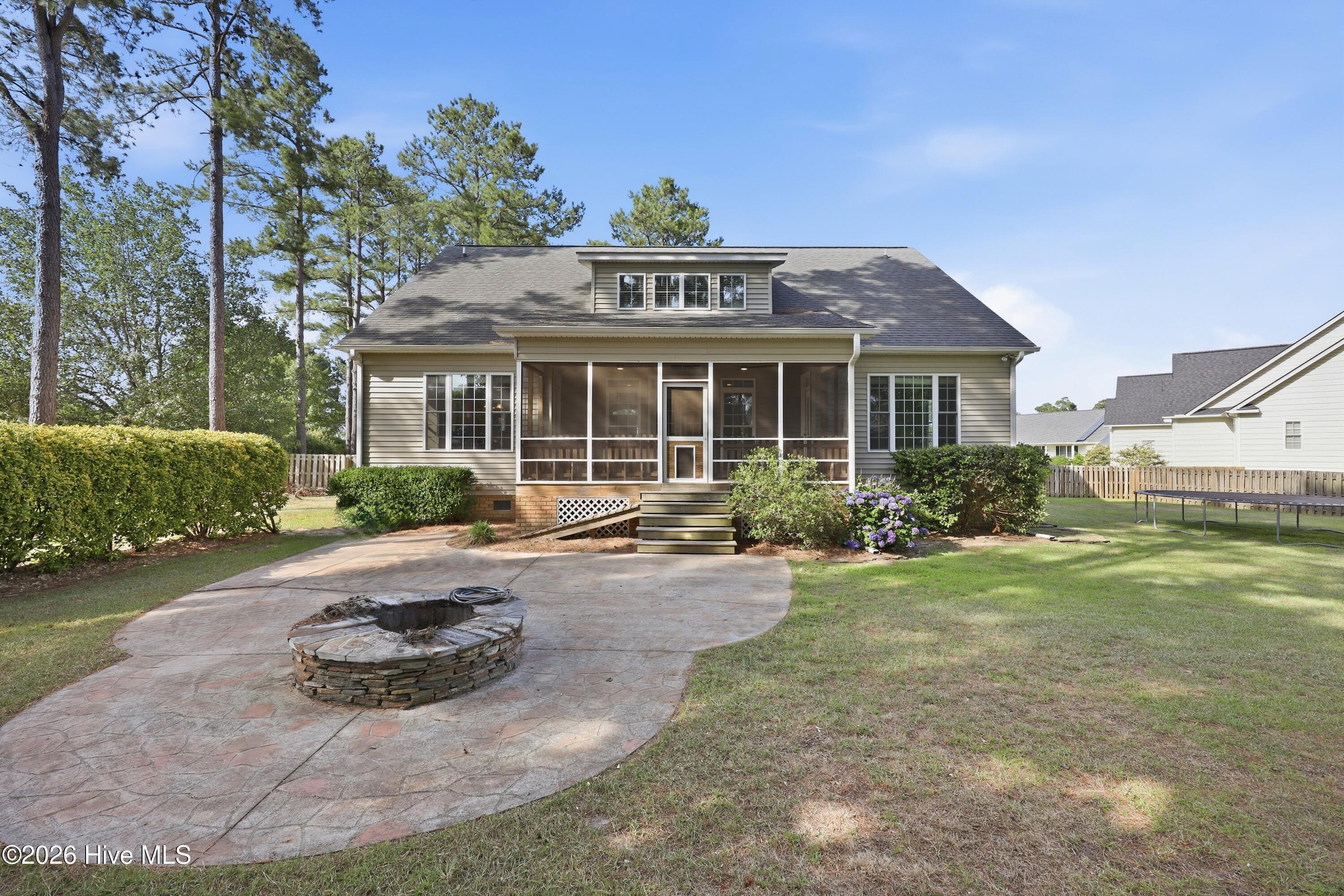 104 Bargate Drive Property Photo 8