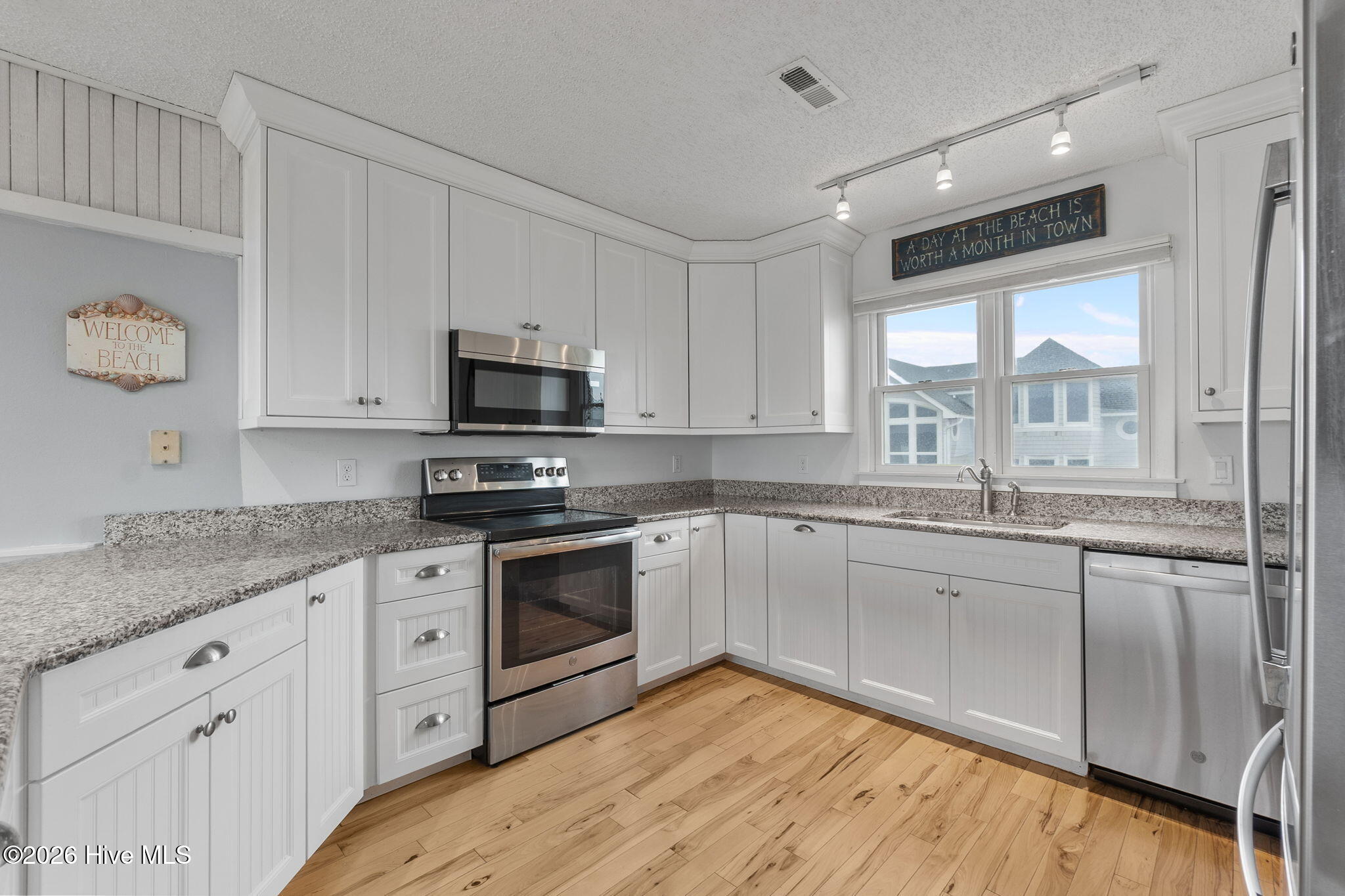 701 Spinnaker Arch Property Photo 9