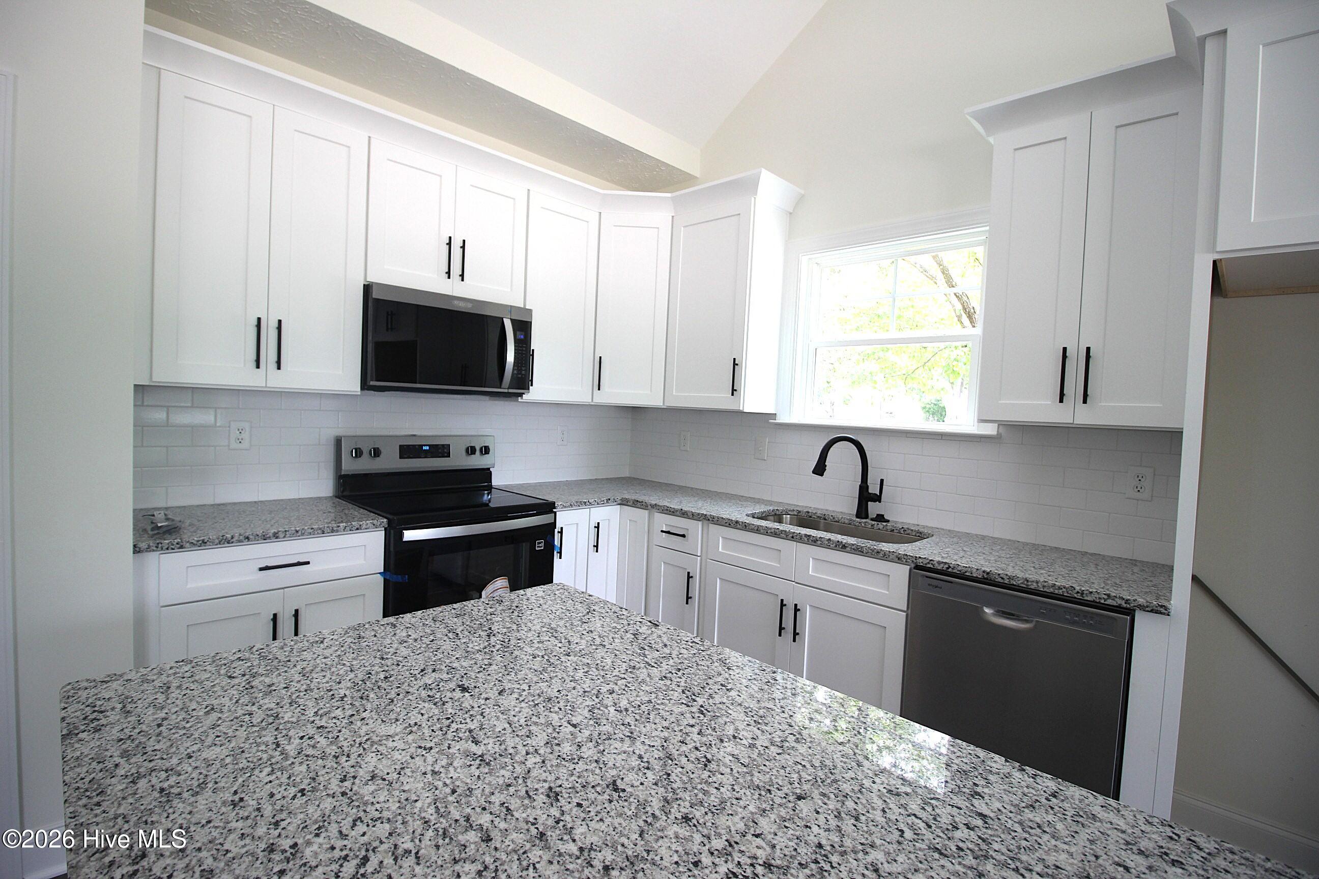 245 S Hatcher Street Property Photo 8