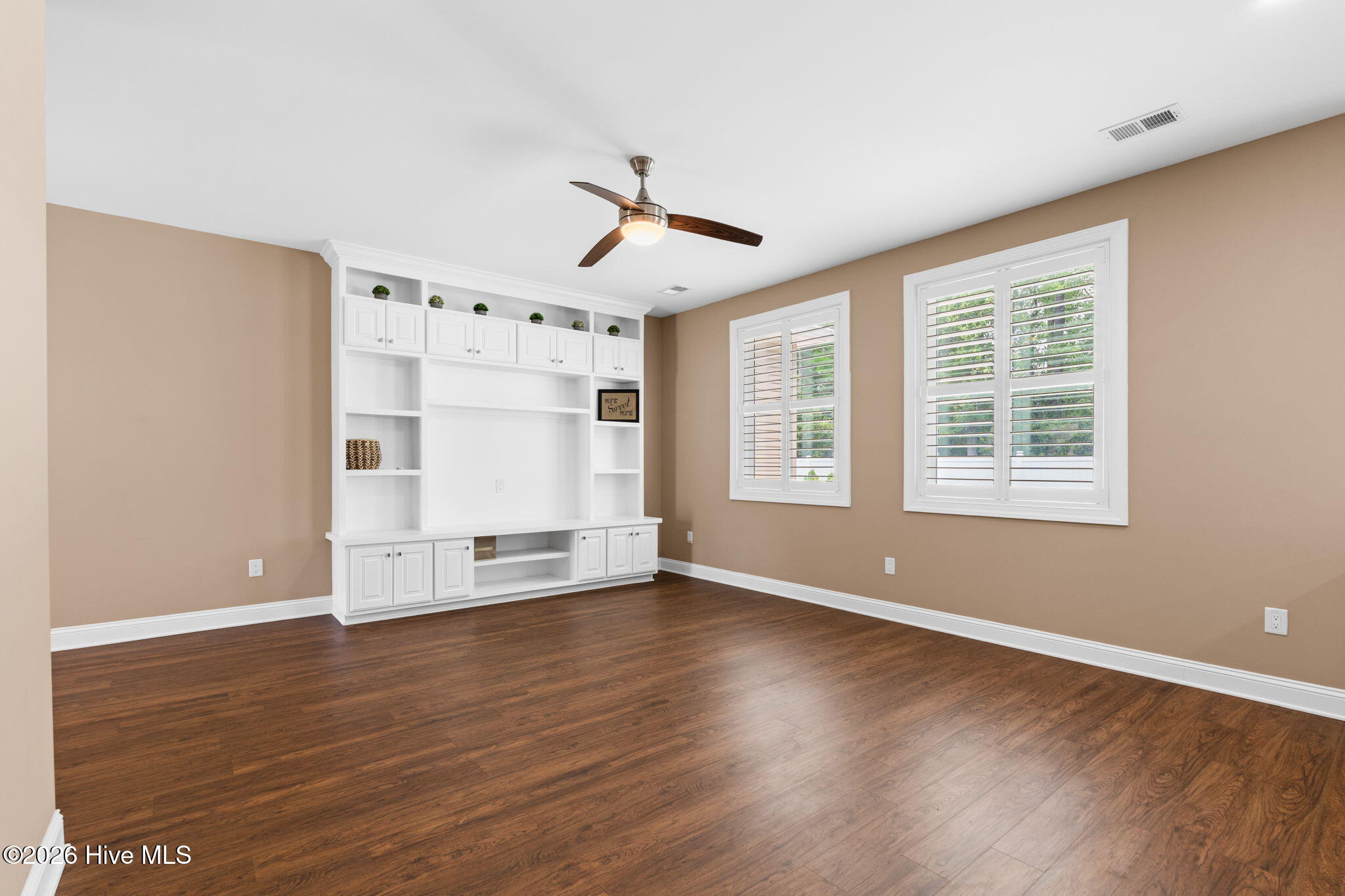 676 Boundary Loop Road Nw Property Photo 5