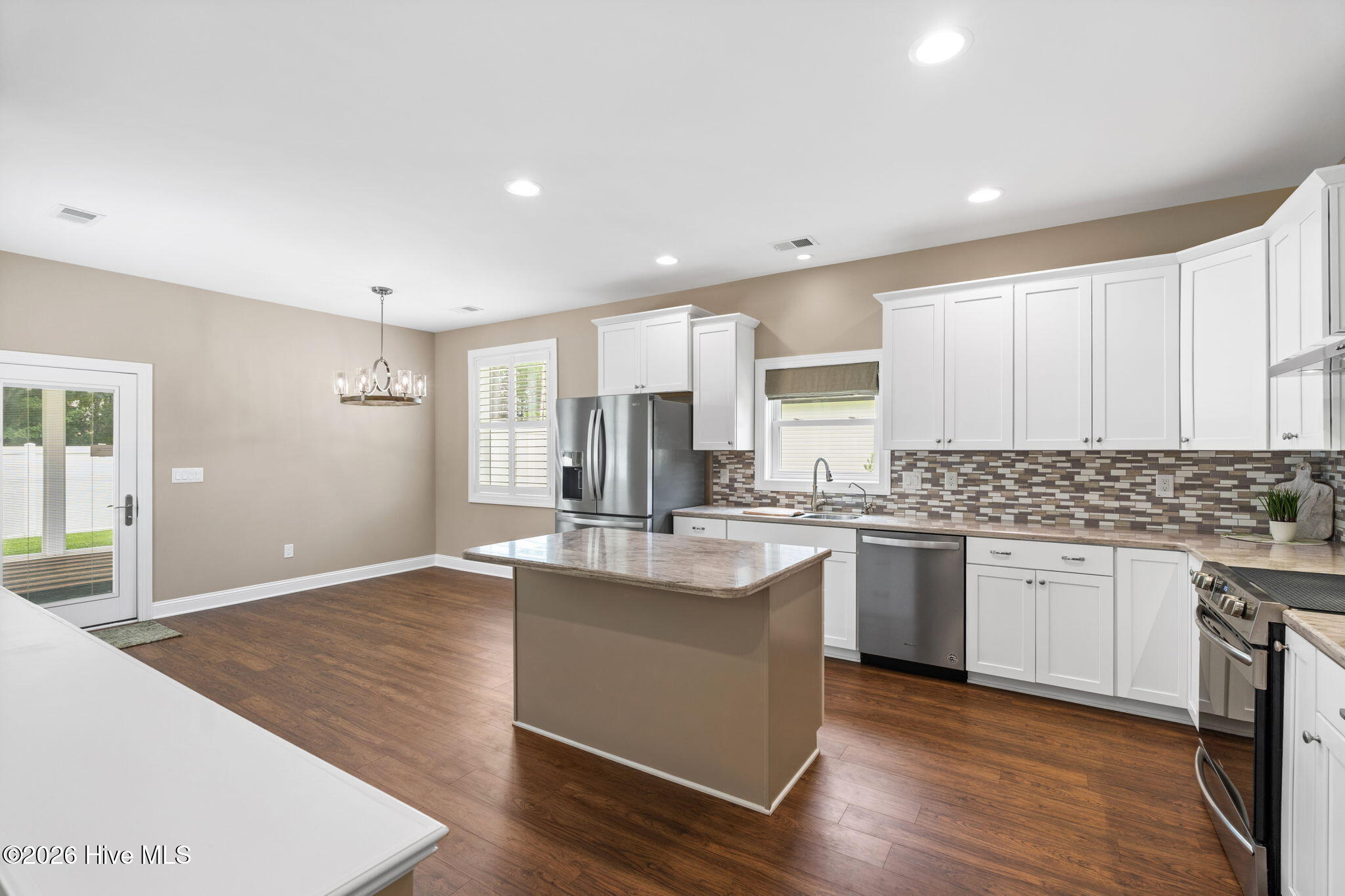 676 Boundary Loop Road Nw Property Photo 10