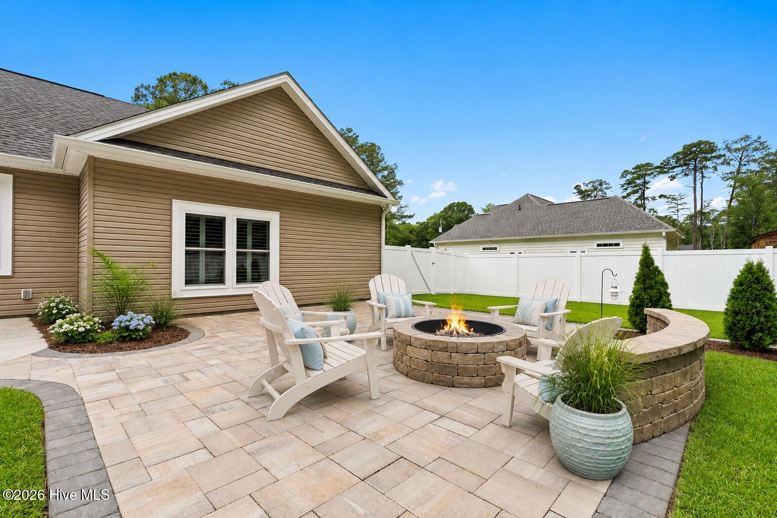 676 Boundary Loop Road Nw Property Photo 30