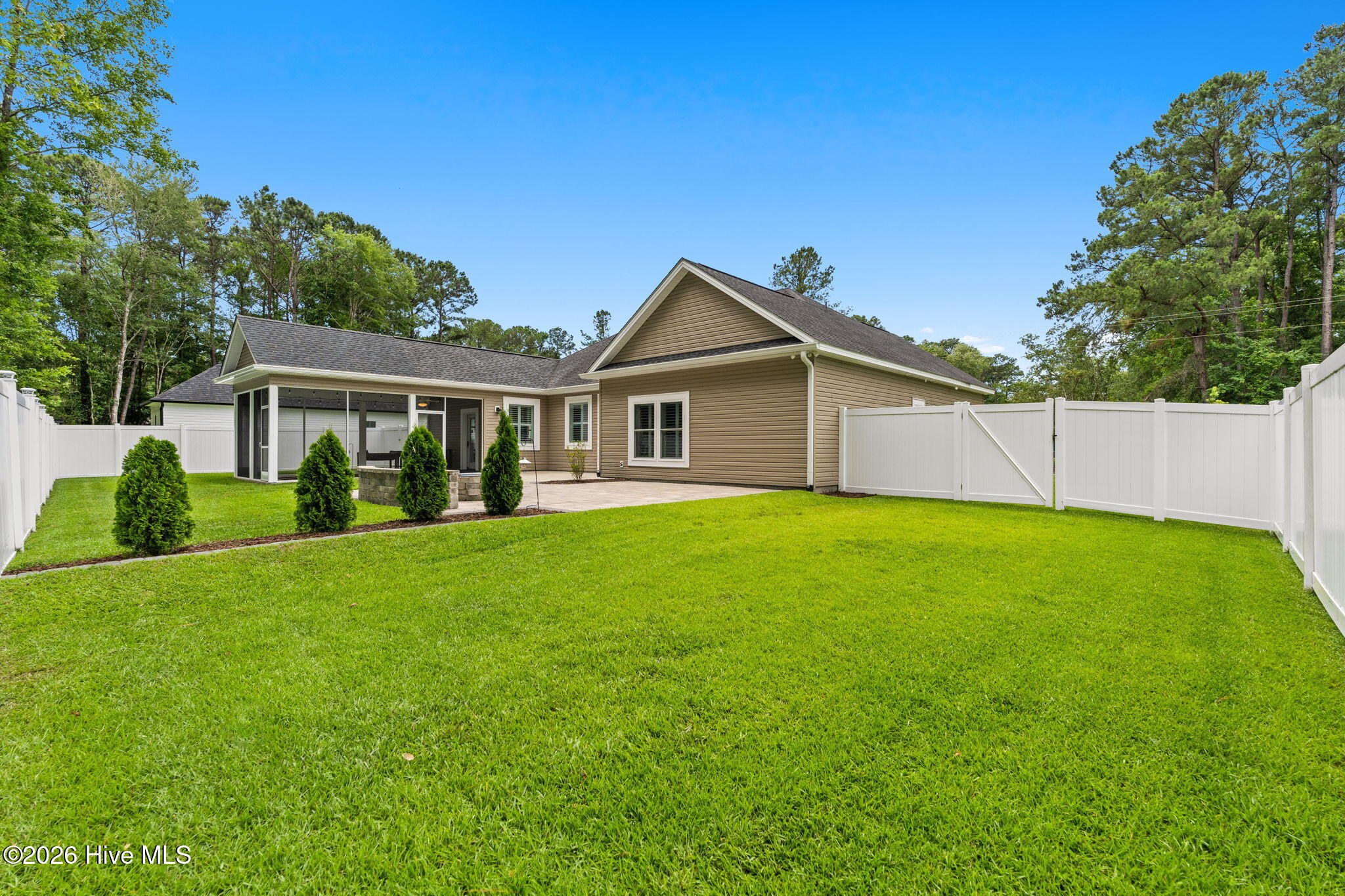 676 Boundary Loop Road Nw Property Photo 32