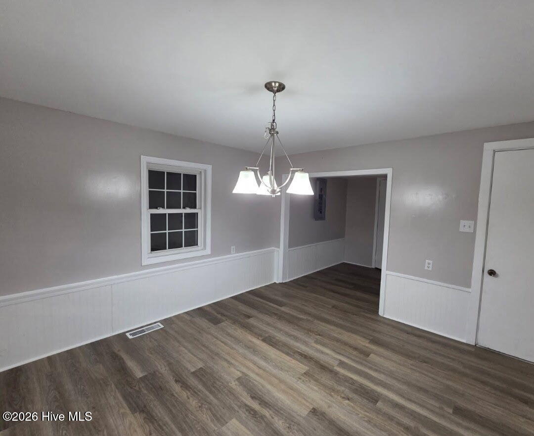 302 Pete Jones Drive Property Photo 4