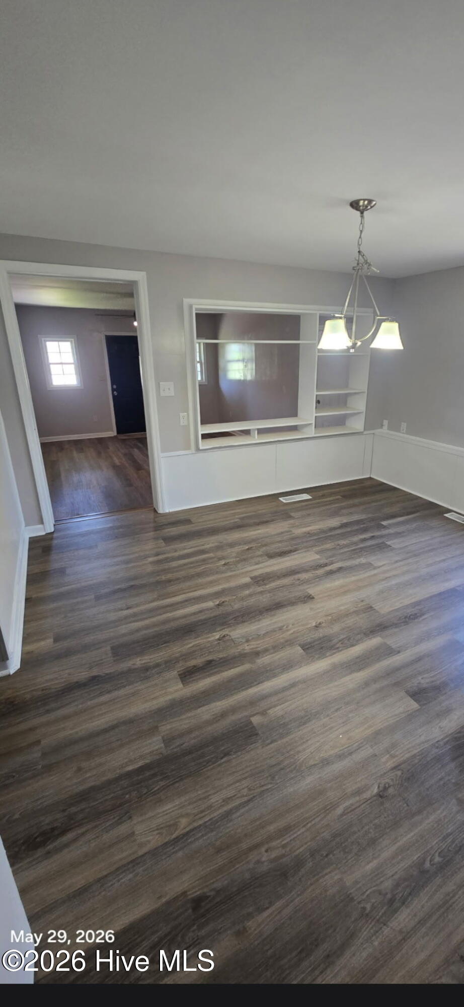 302 Pete Jones Drive Property Photo 5