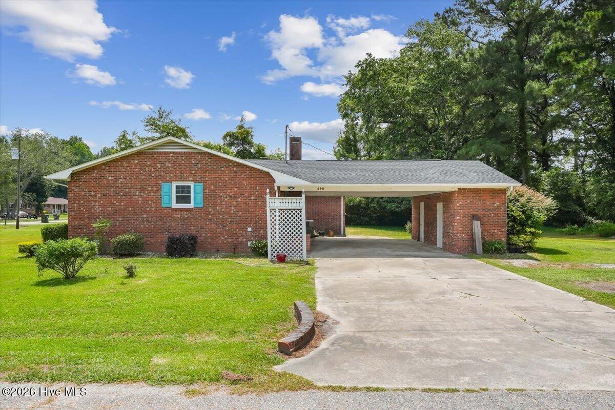 419 Forrest Road Property Photo 6