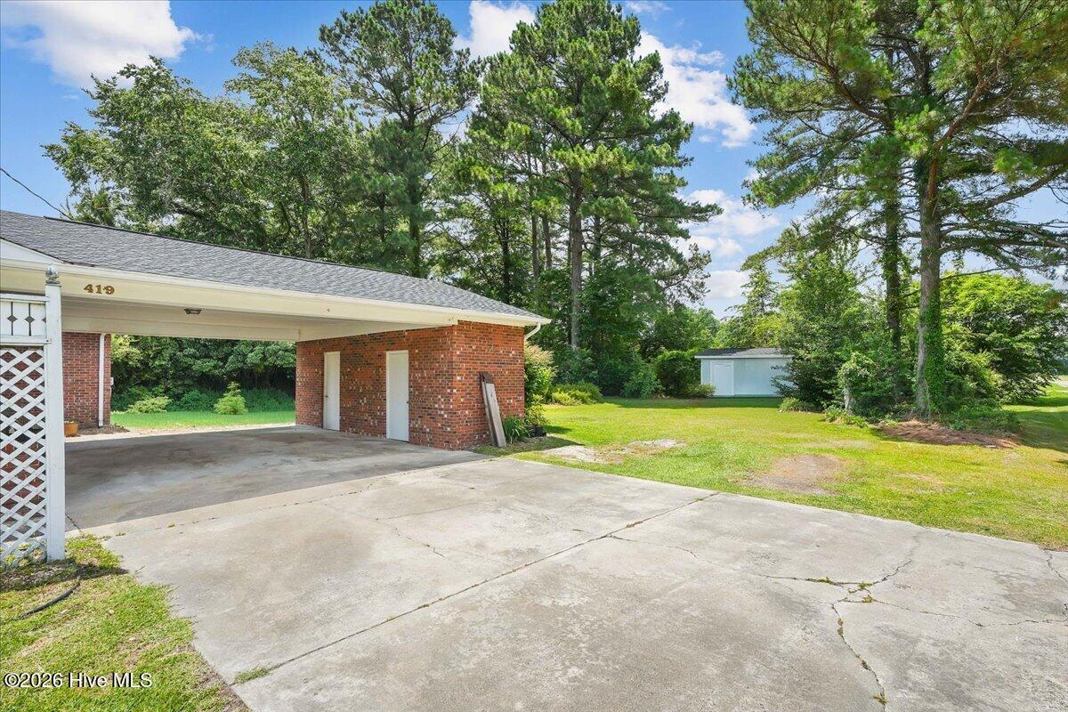 419 Forrest Road Property Photo 7