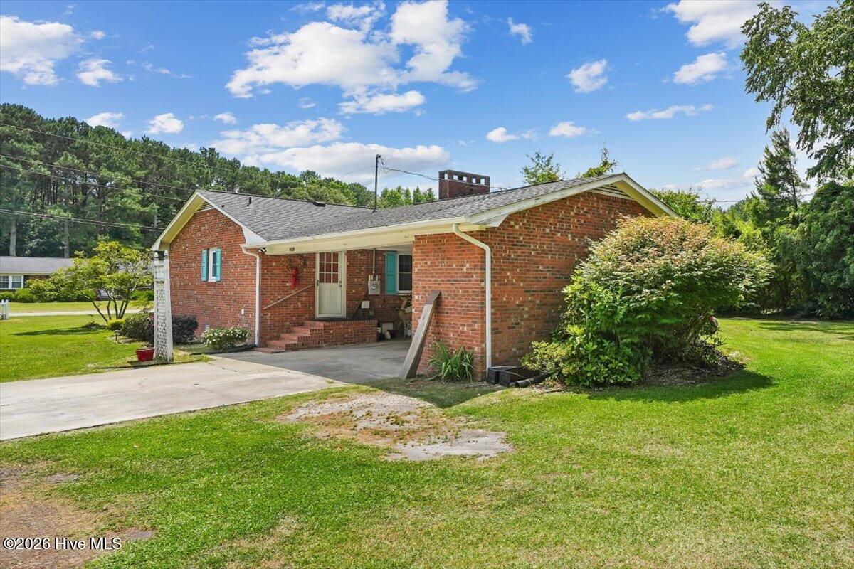 419 Forrest Road Property Photo 8