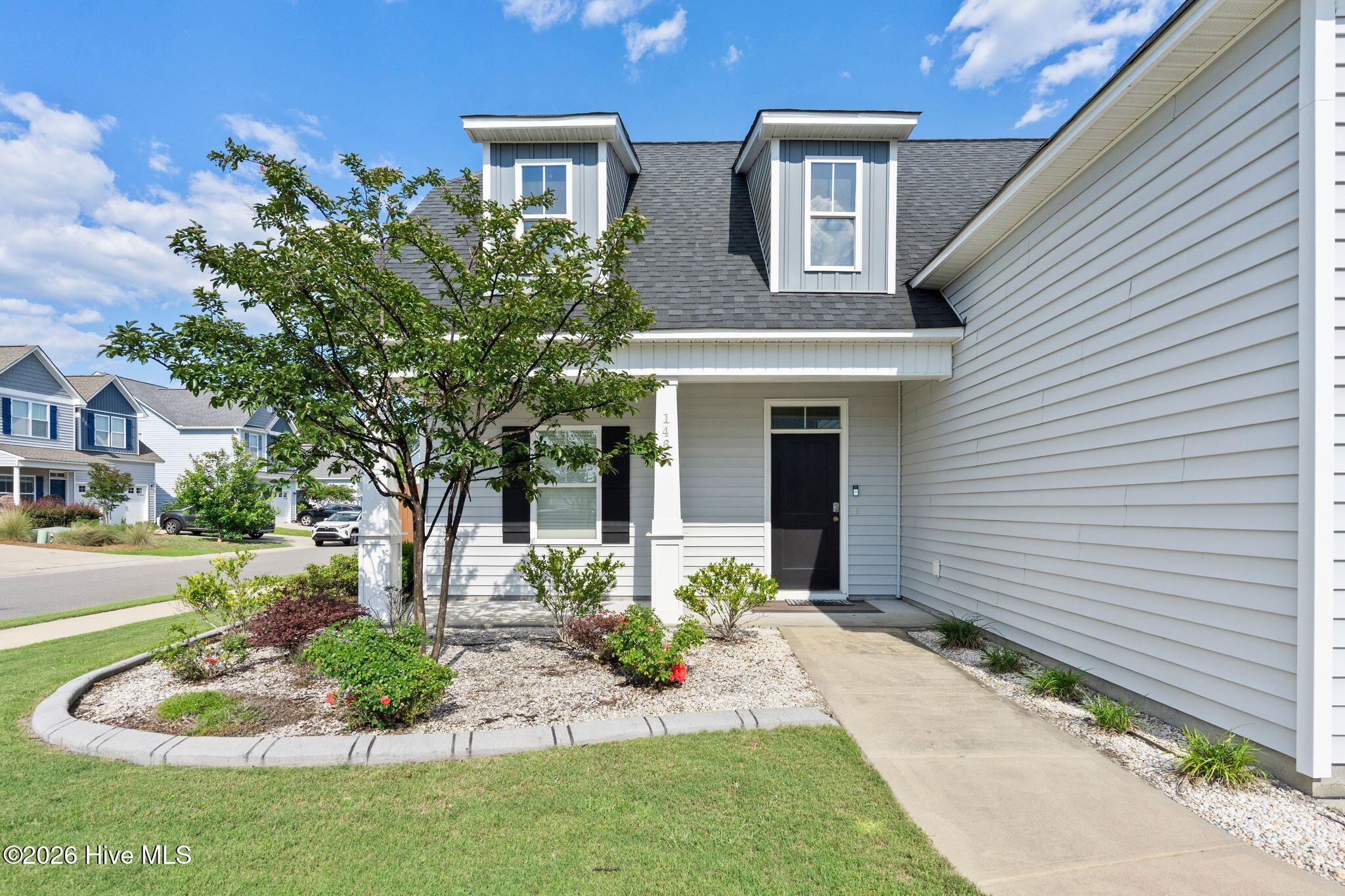 1464 Creek Bend Terrace Property Photo 4
