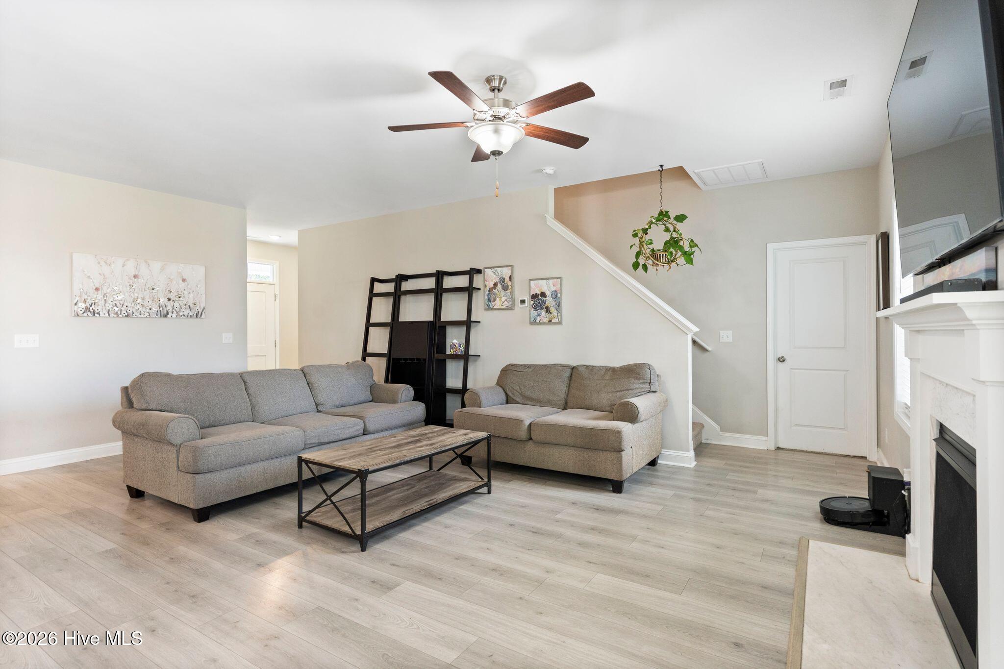 1464 Creek Bend Terrace Property Photo 21