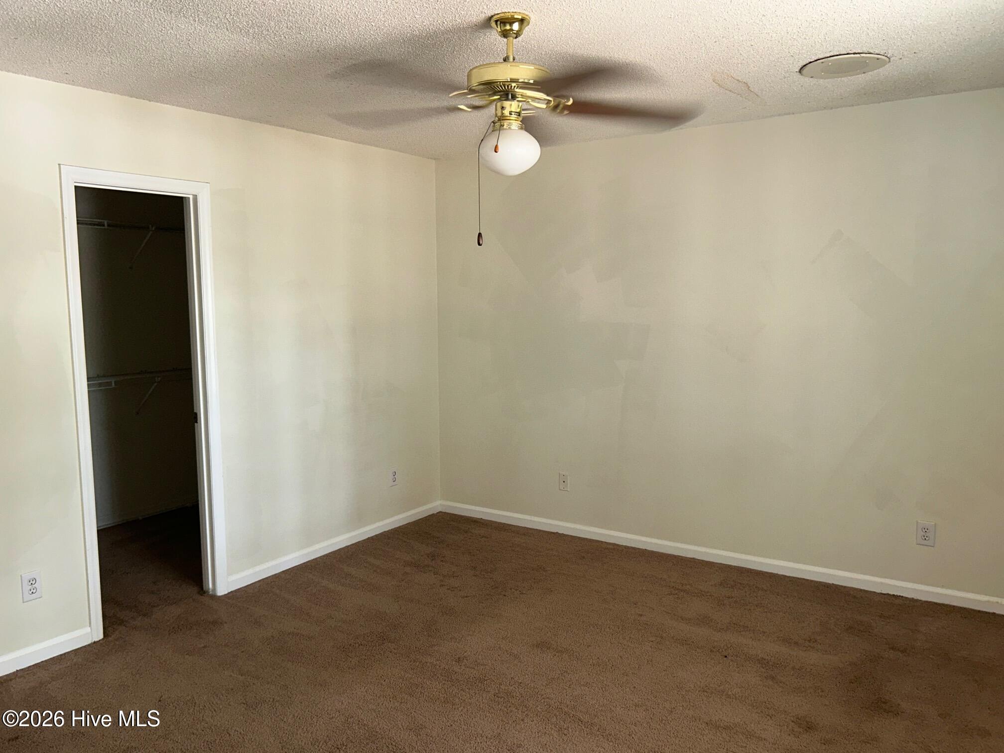 116 Breezewood Drive H Property Photo 9