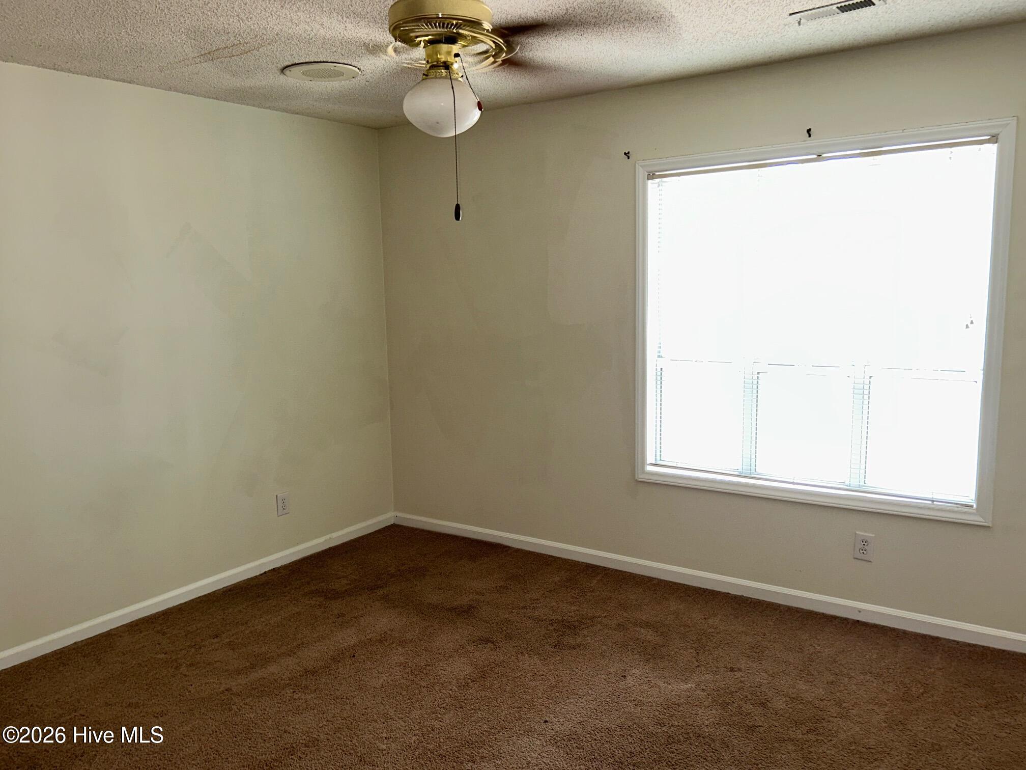 116 Breezewood Drive H Property Photo 11